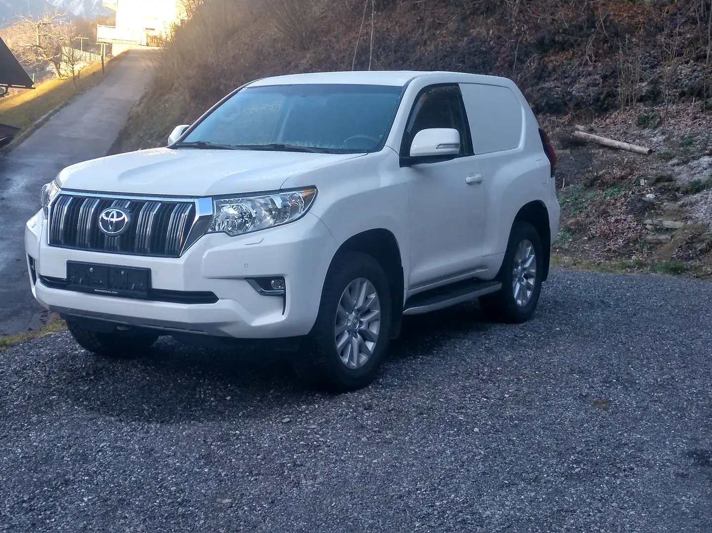 Toyota Land Cruiser Landcruiser 2,8 D-4D 4WD Elegance Elegance Weiß - 2