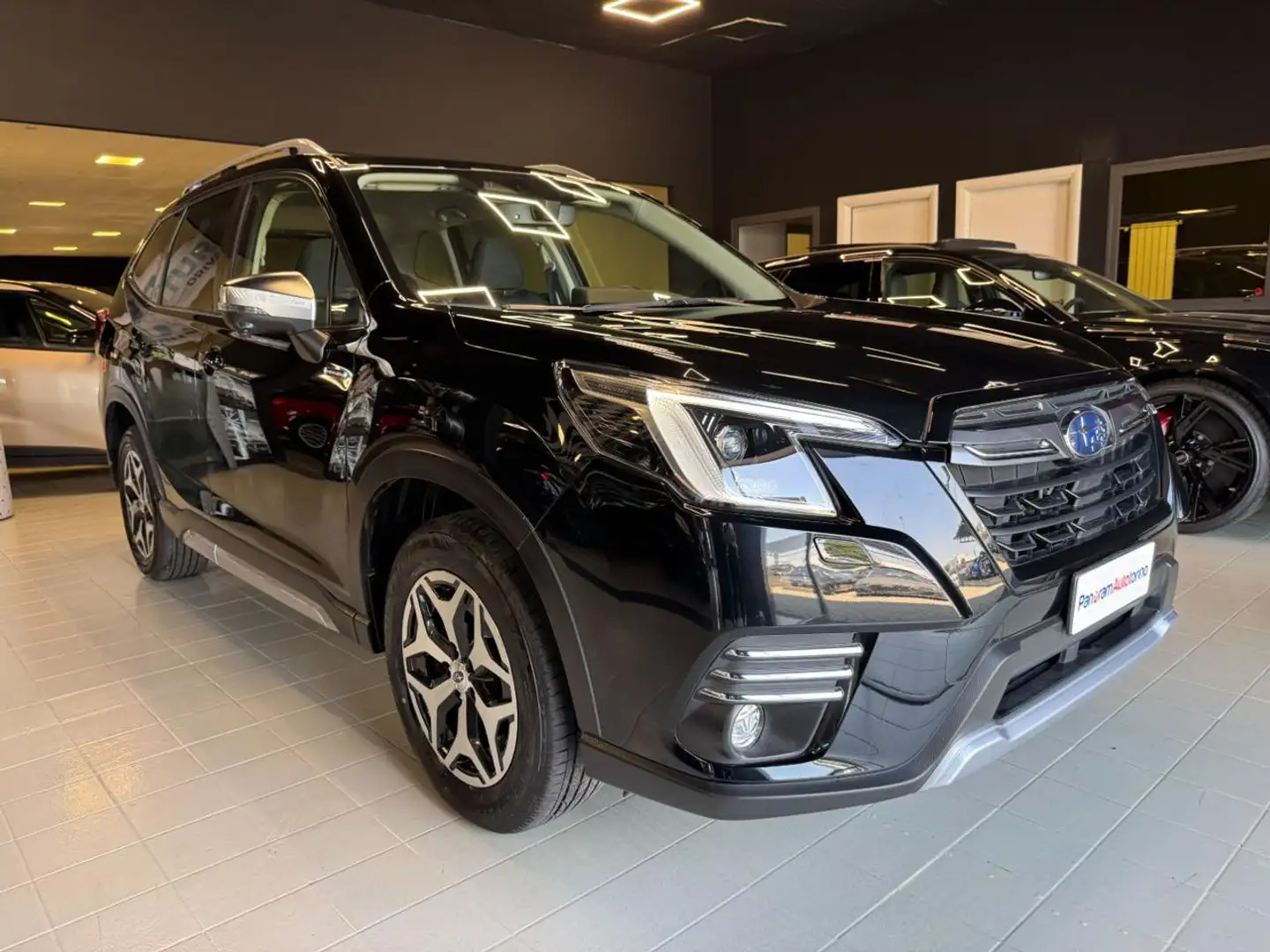 Subaru Forester 2.0 e-Boxer MHEV CVT Lineartronic Style AWD Negru - 1
