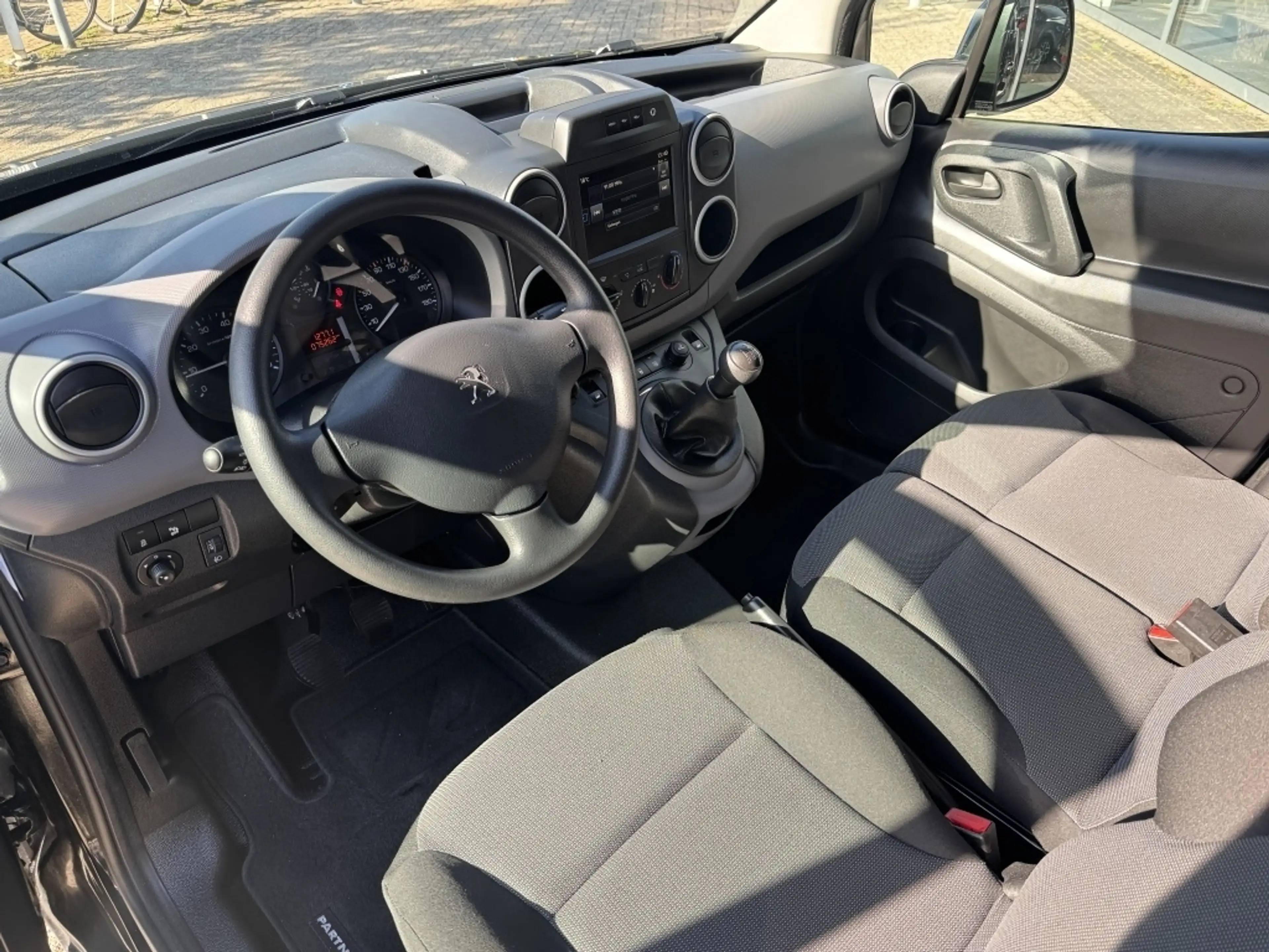 Peugeot Partner 120 1.6 BlueHDi L1PP — photo 5