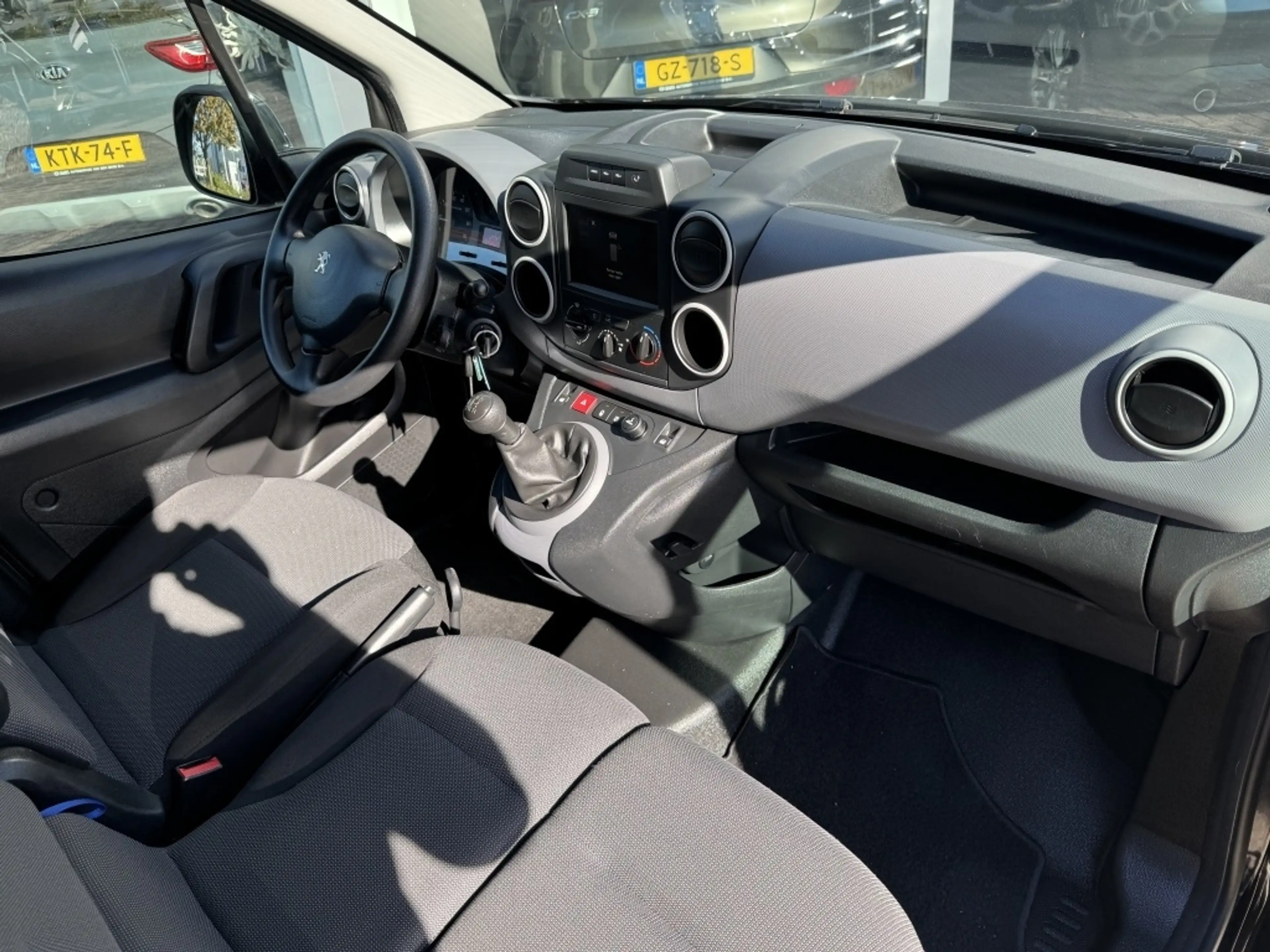 Peugeot Partner 120 1.6 BlueHDi L1PP — photo 7