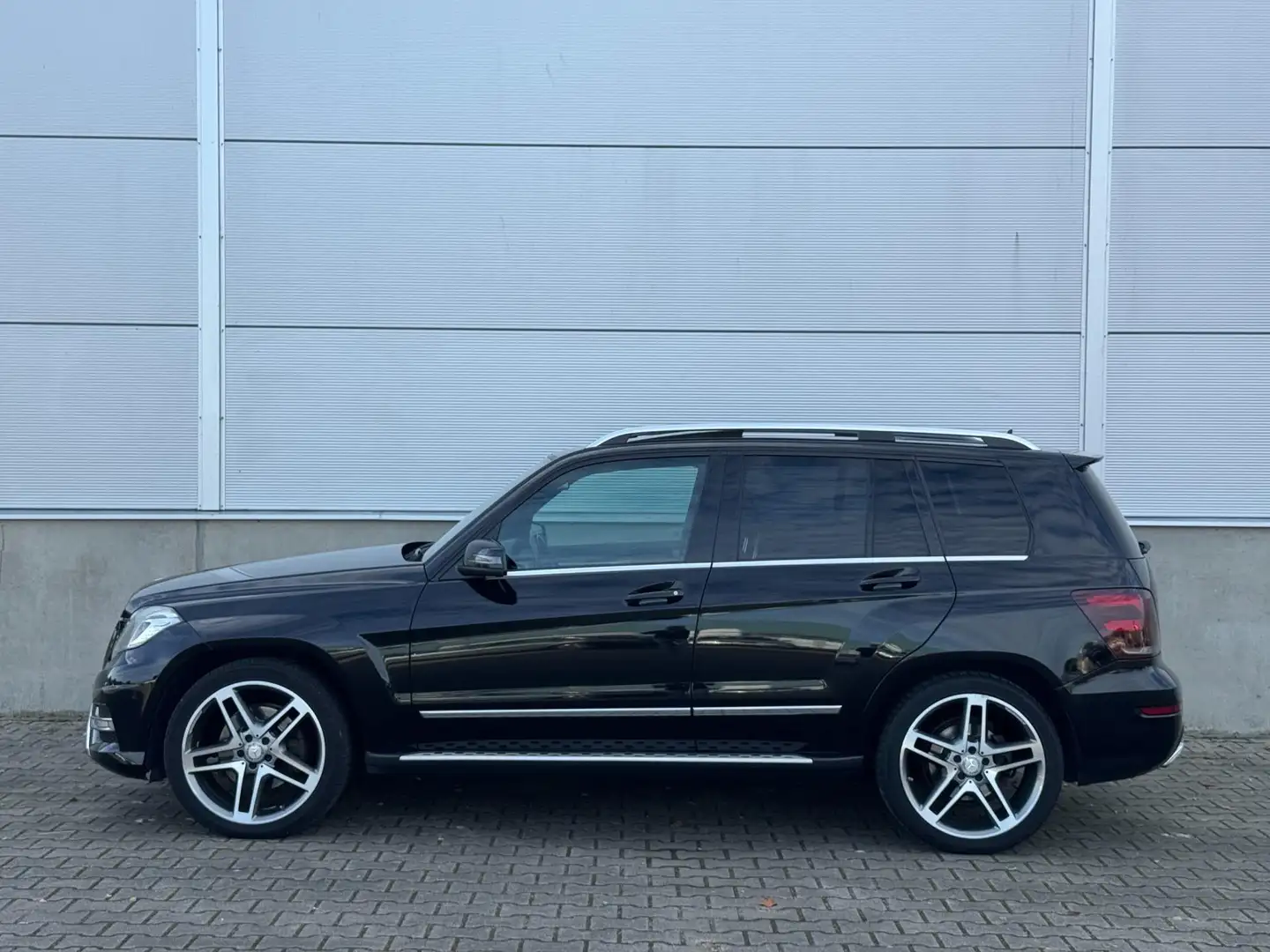 Mercedes-Benz GLK 350 CDI 4-Matic AMG|PANO|AD.CRUISE| Noir - 2