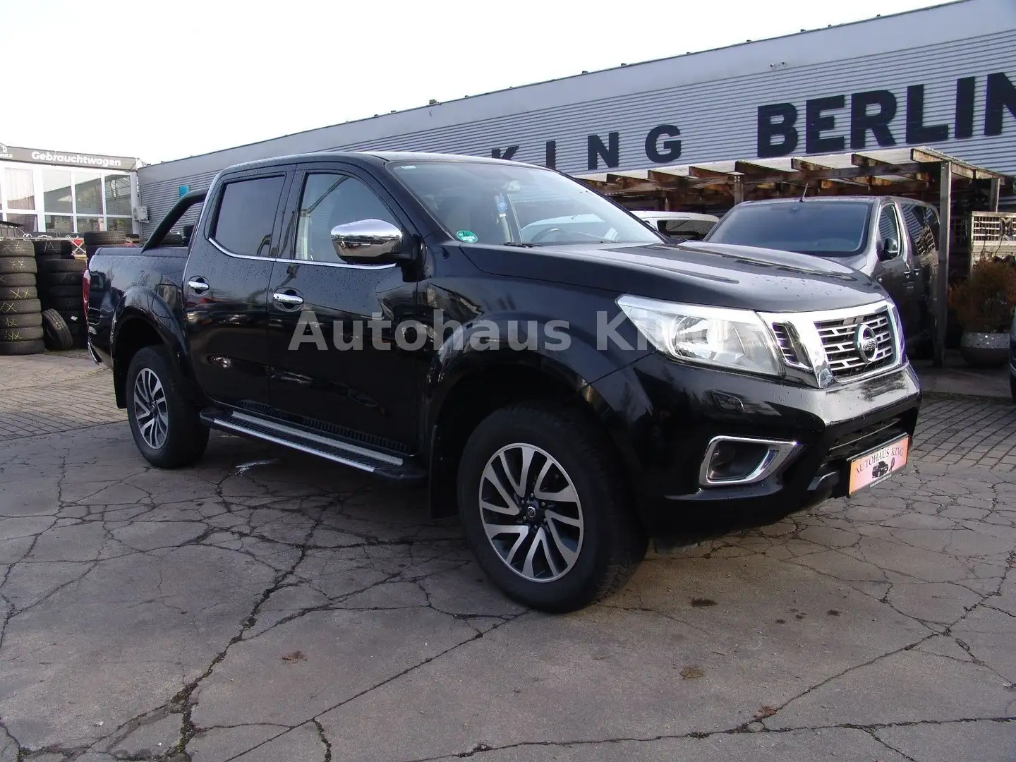 Nissan Navara NP300 N-Connecta Double Cab 4x4-AUT/NAVI Schwarz - 1