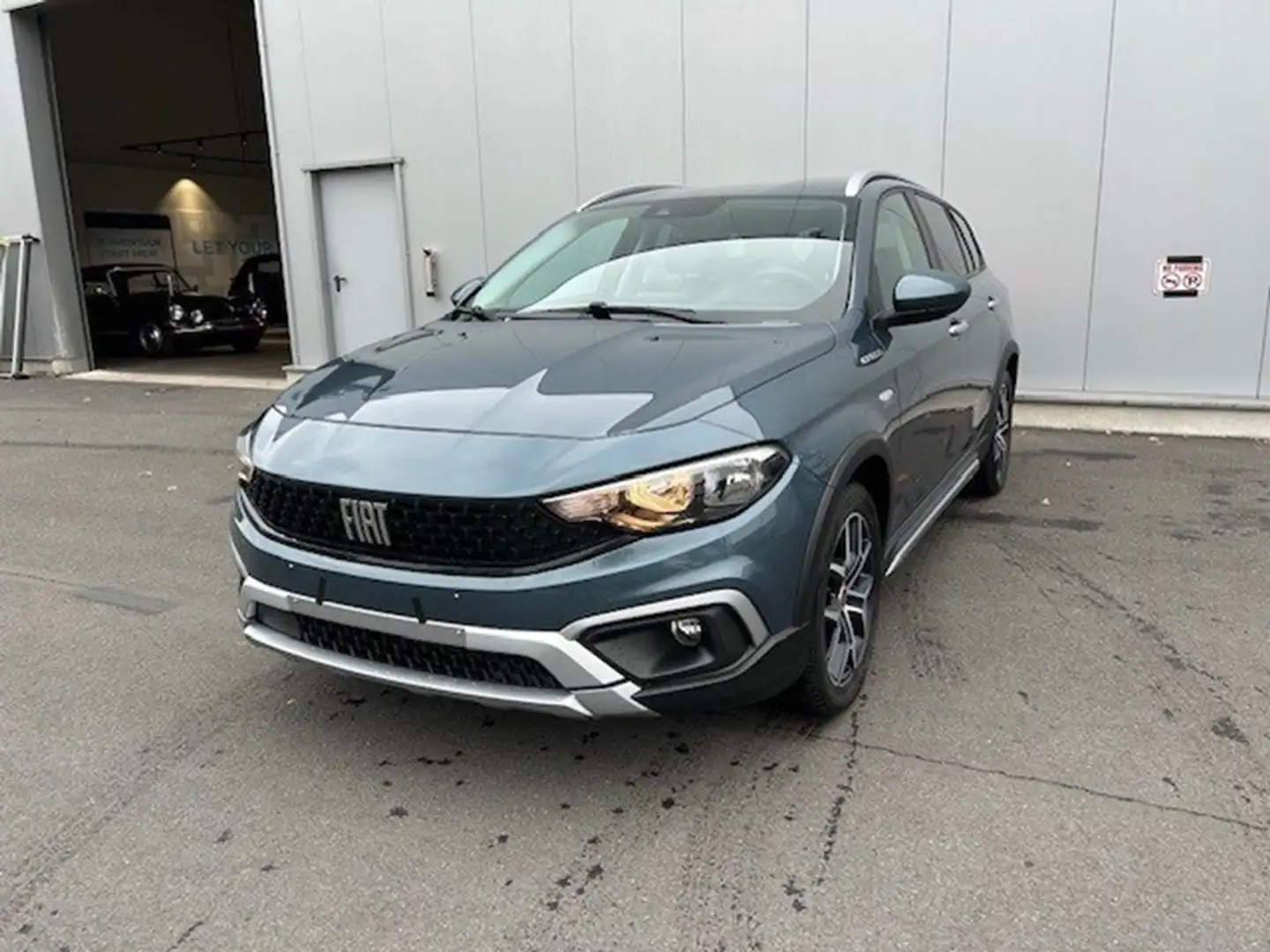 Fiat Tipo 1.0 Firefly Cross Grijs - 1