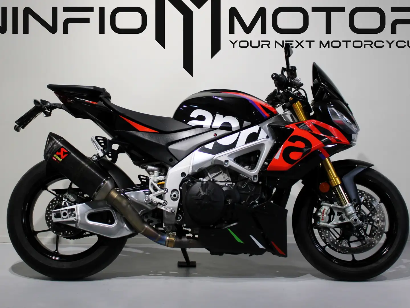 Aprilia Tuono V4 Factory - 1