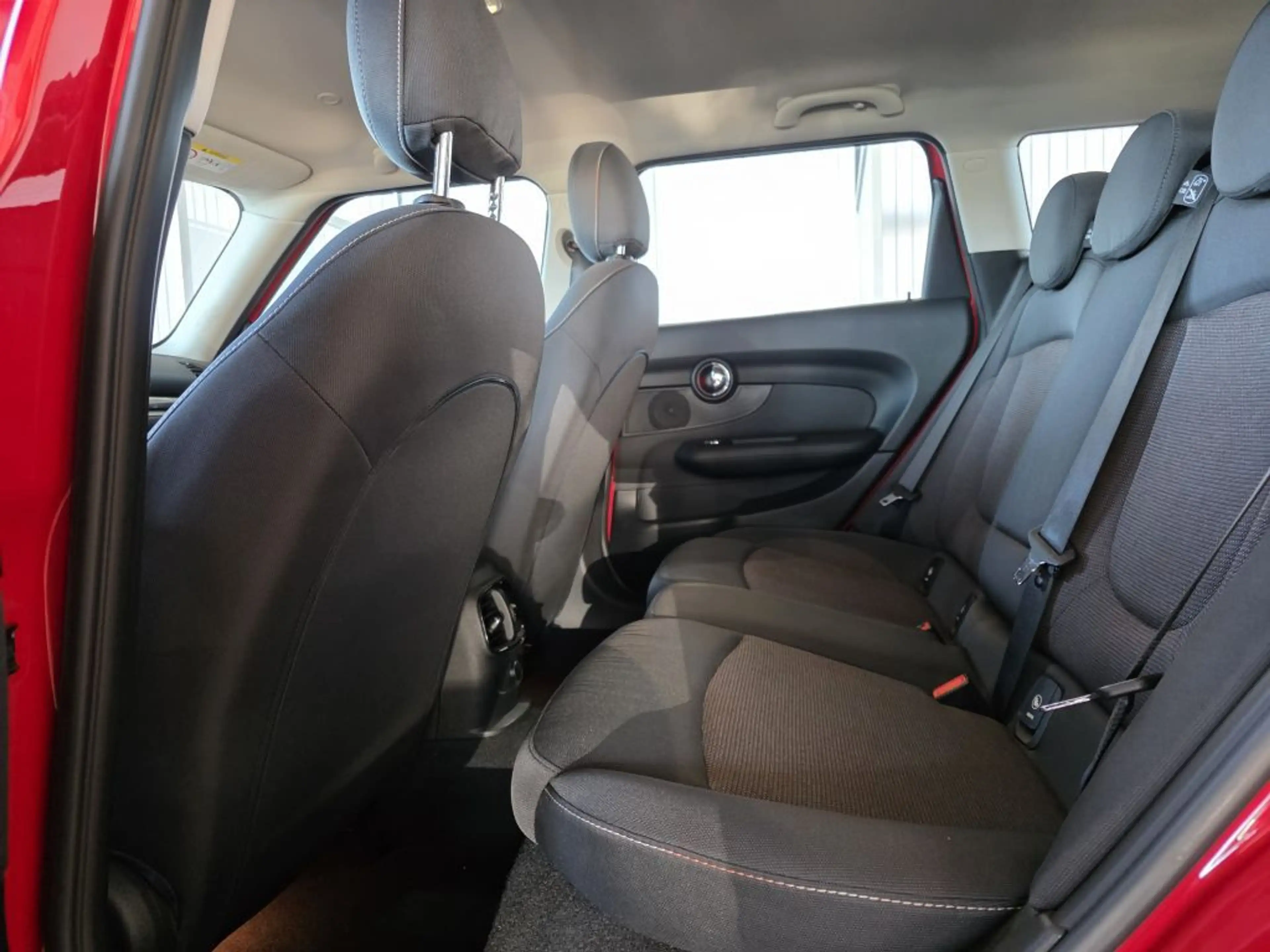 MINI One Clubman Mini One Clubman Autom+NAVI+Keyless+17 Zoll — photo 13
