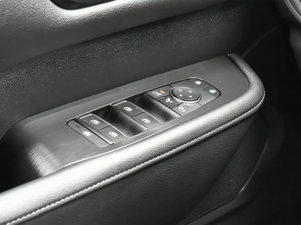 Nissan Armada снимка Nissan Armada