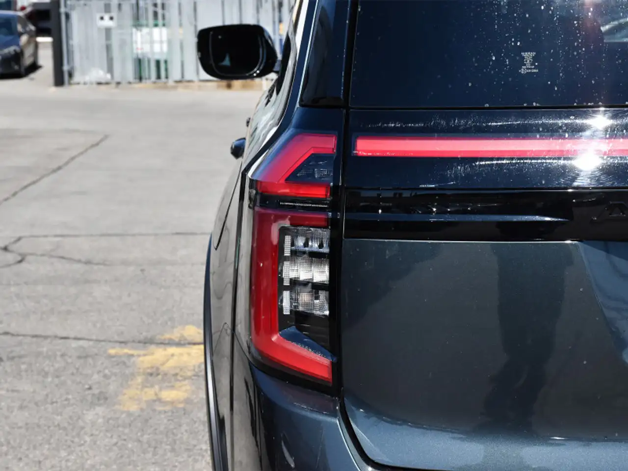 Nissan Armada снимка Nissan Armada