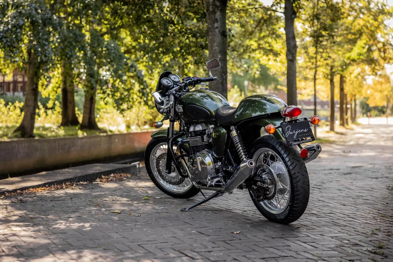 Triumph Thruxton 900 | Origineel NL | slechts 11.845 km | Caféracer Zelená - 2