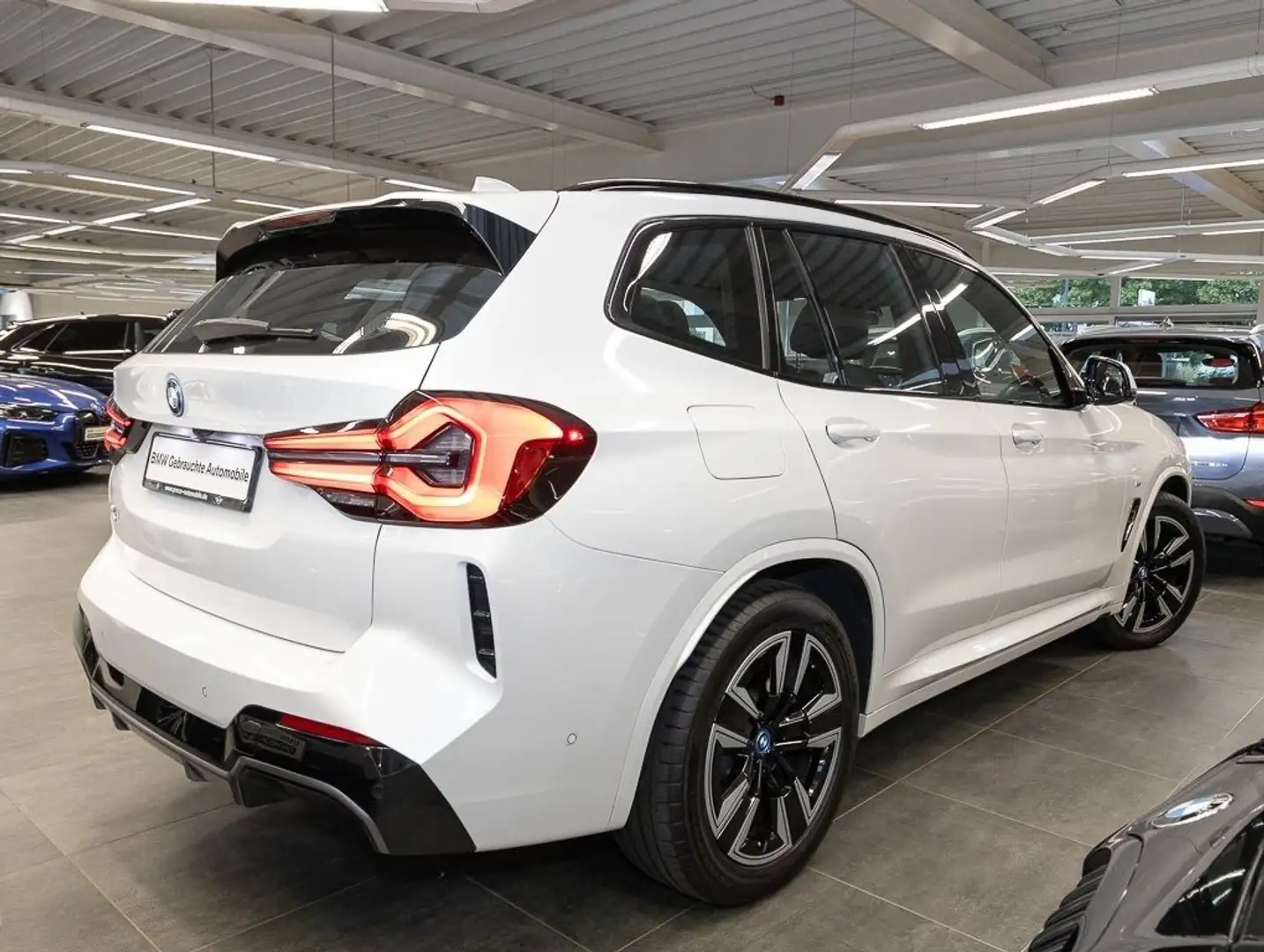 BMW iX3 Inspiring DAB LED WLAN RFK Parkassistent Weiß - 2