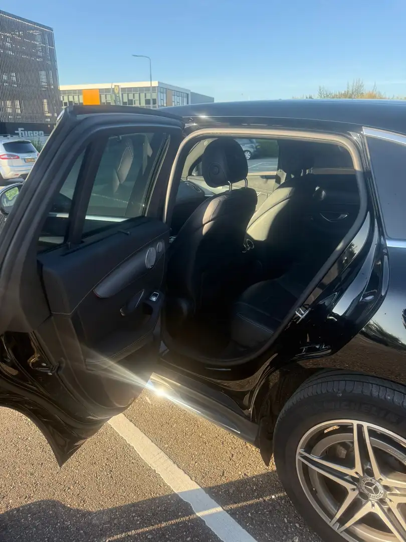 Mercedes-Benz EQC 400 Premium Czarny - 2