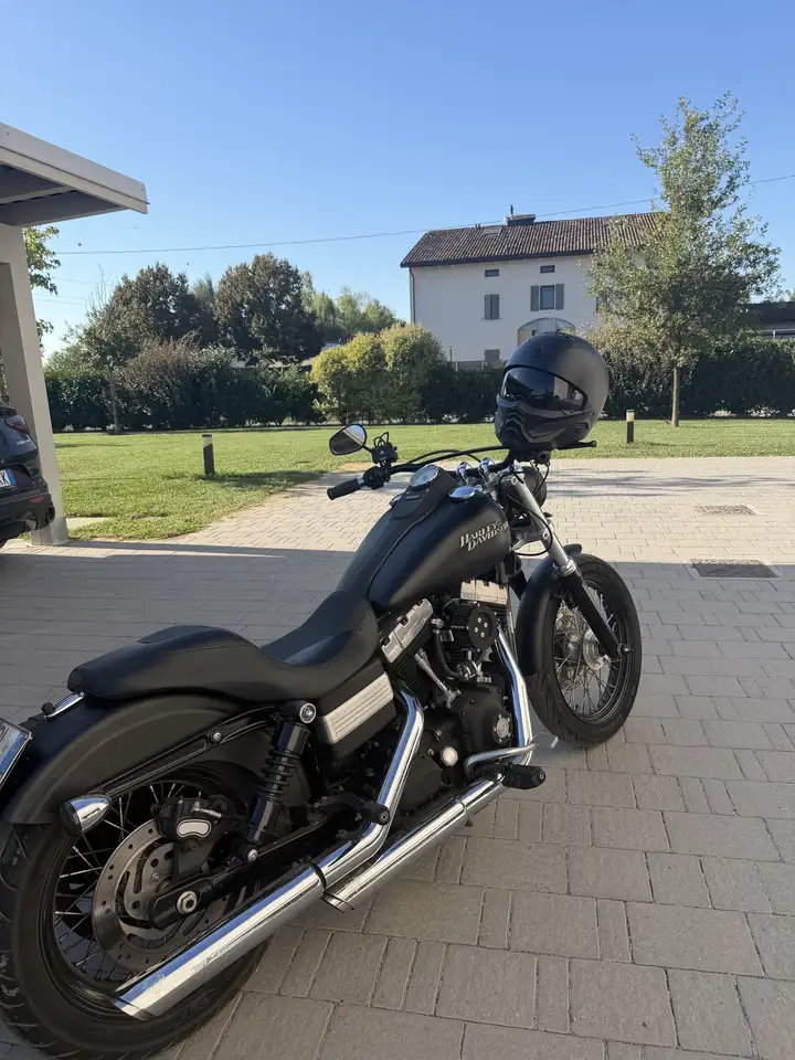 Harley-Davidson Dyna Street Bob