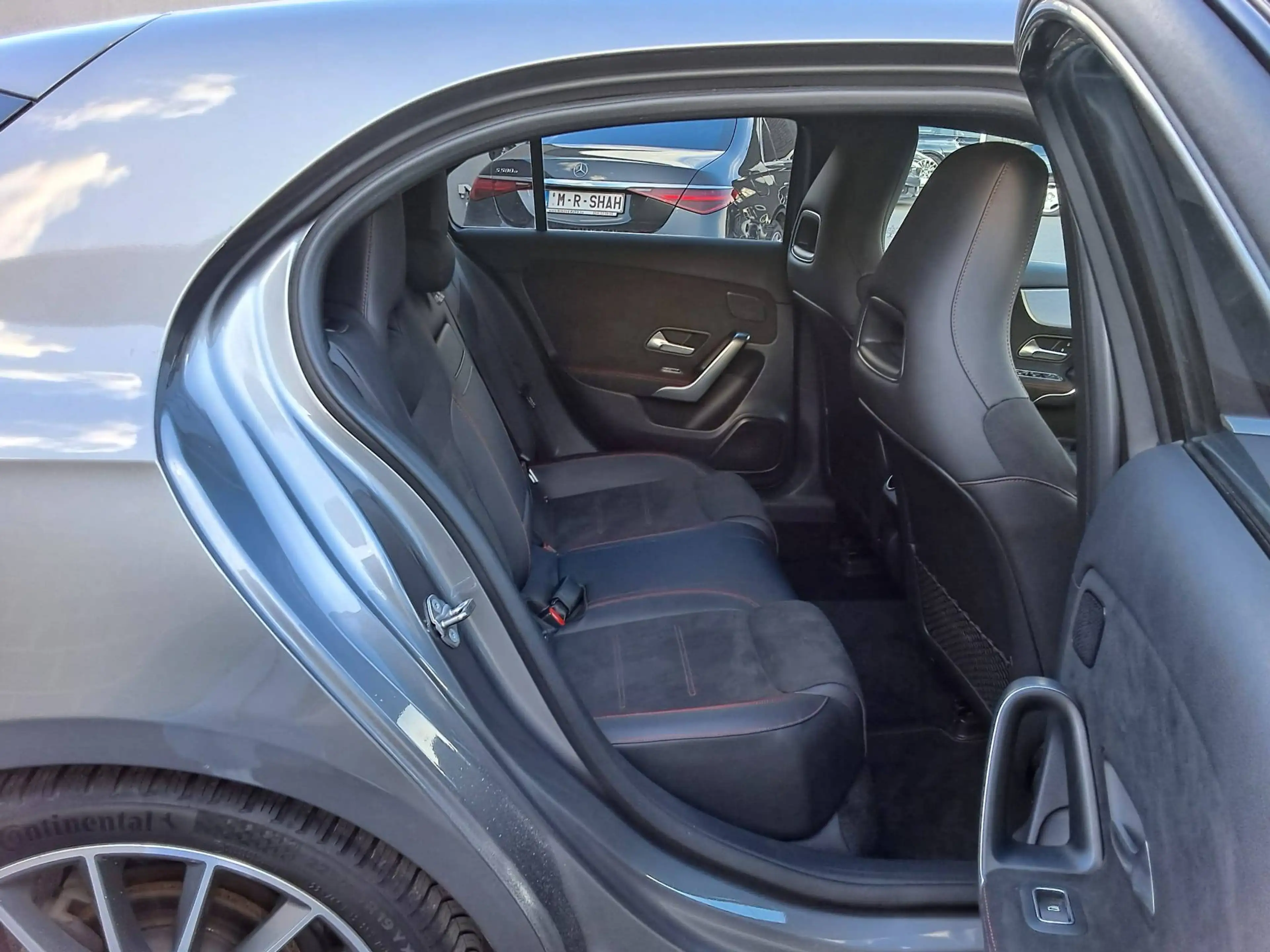 Mercedes-Benz A 200 AMG AUTOMAAT CARPLAY CAMERA 360°AIRCO CRUISE* — photo 12