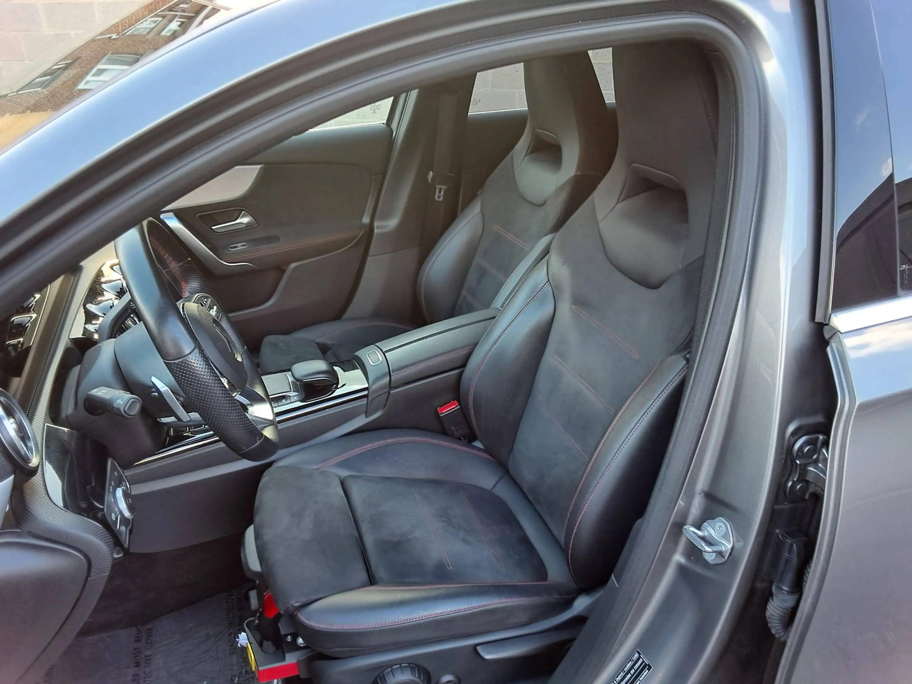 Mercedes-Benz A 200 AMG AUTOMAAT CARPLAY CAMERA 360°AIRCO CRUISE* — photo 8