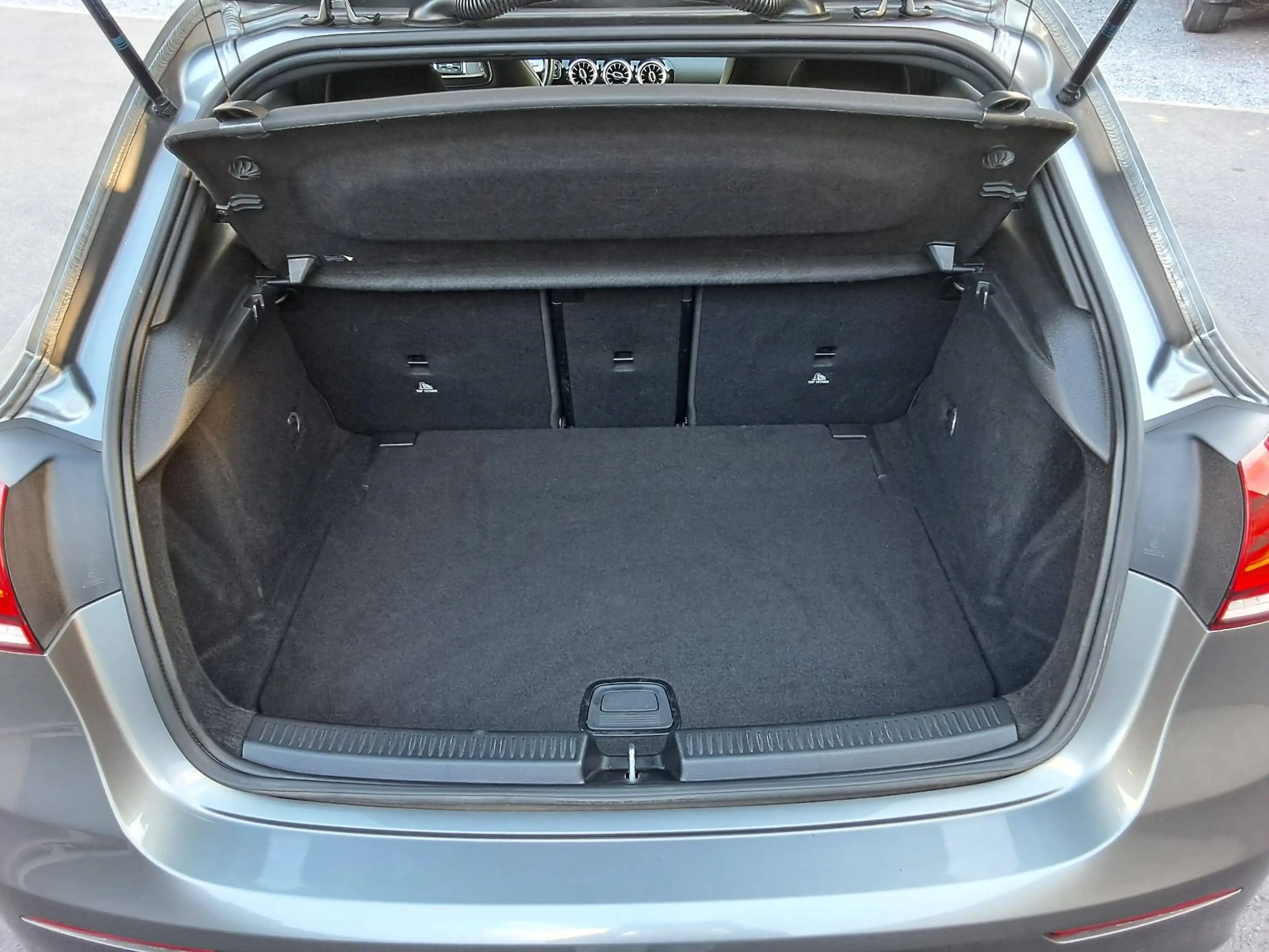 Mercedes-Benz A 200 AMG AUTOMAAT CARPLAY CAMERA 360°AIRCO CRUISE* — photo 11