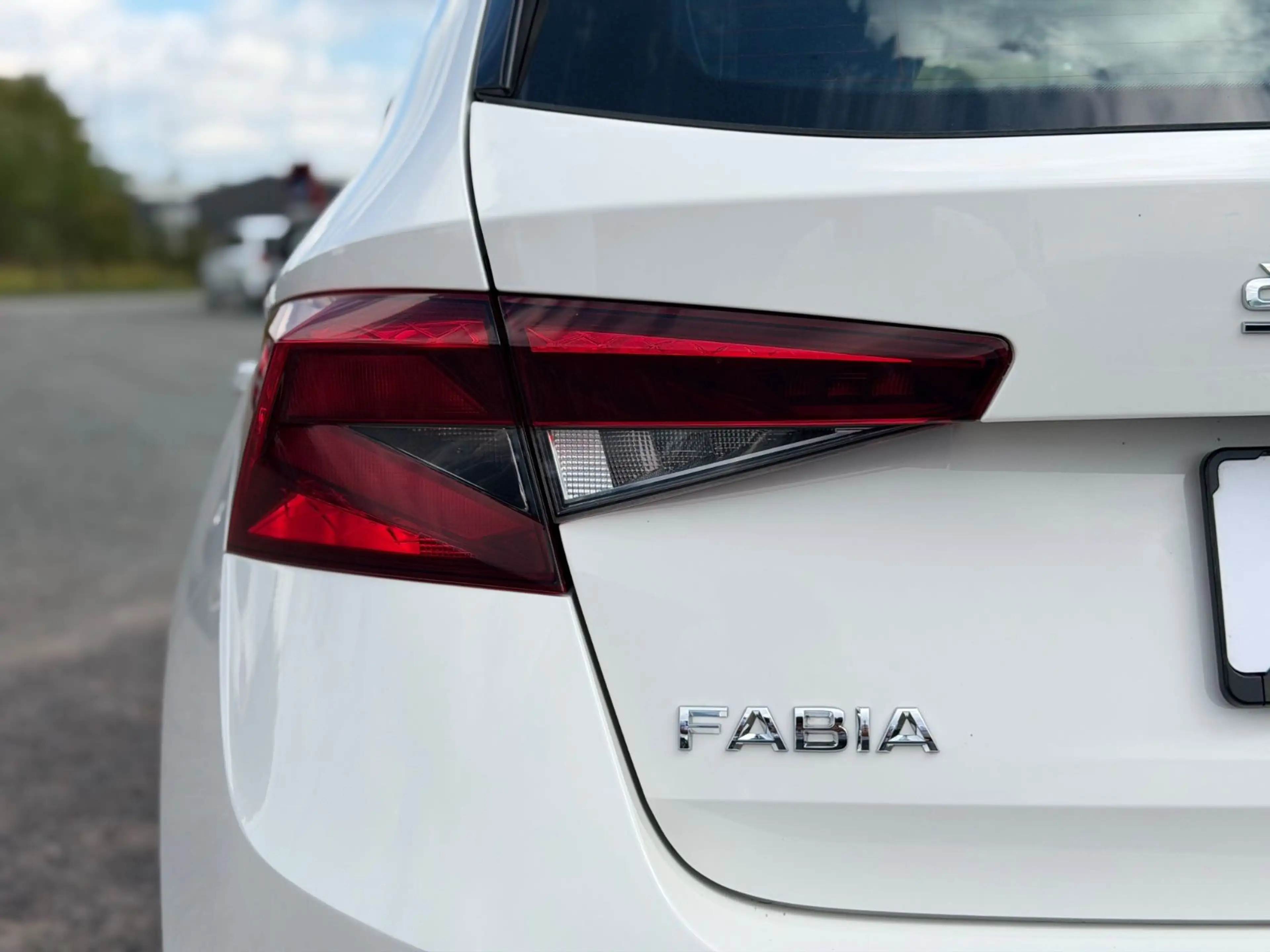 Skoda Fabia Ambition|LANE|TEMP|APPLECAR|PDC|KLIMA|LED — photo 11