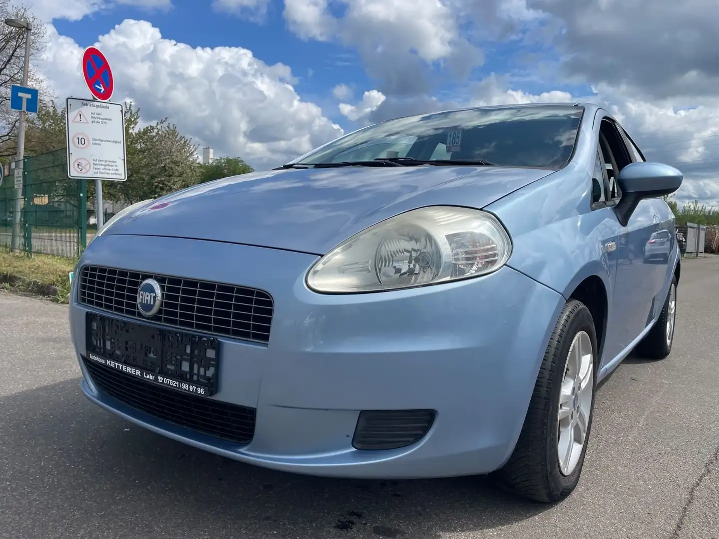 Fiat Grande Punto 1.4 8V Dynamic Blau - 2