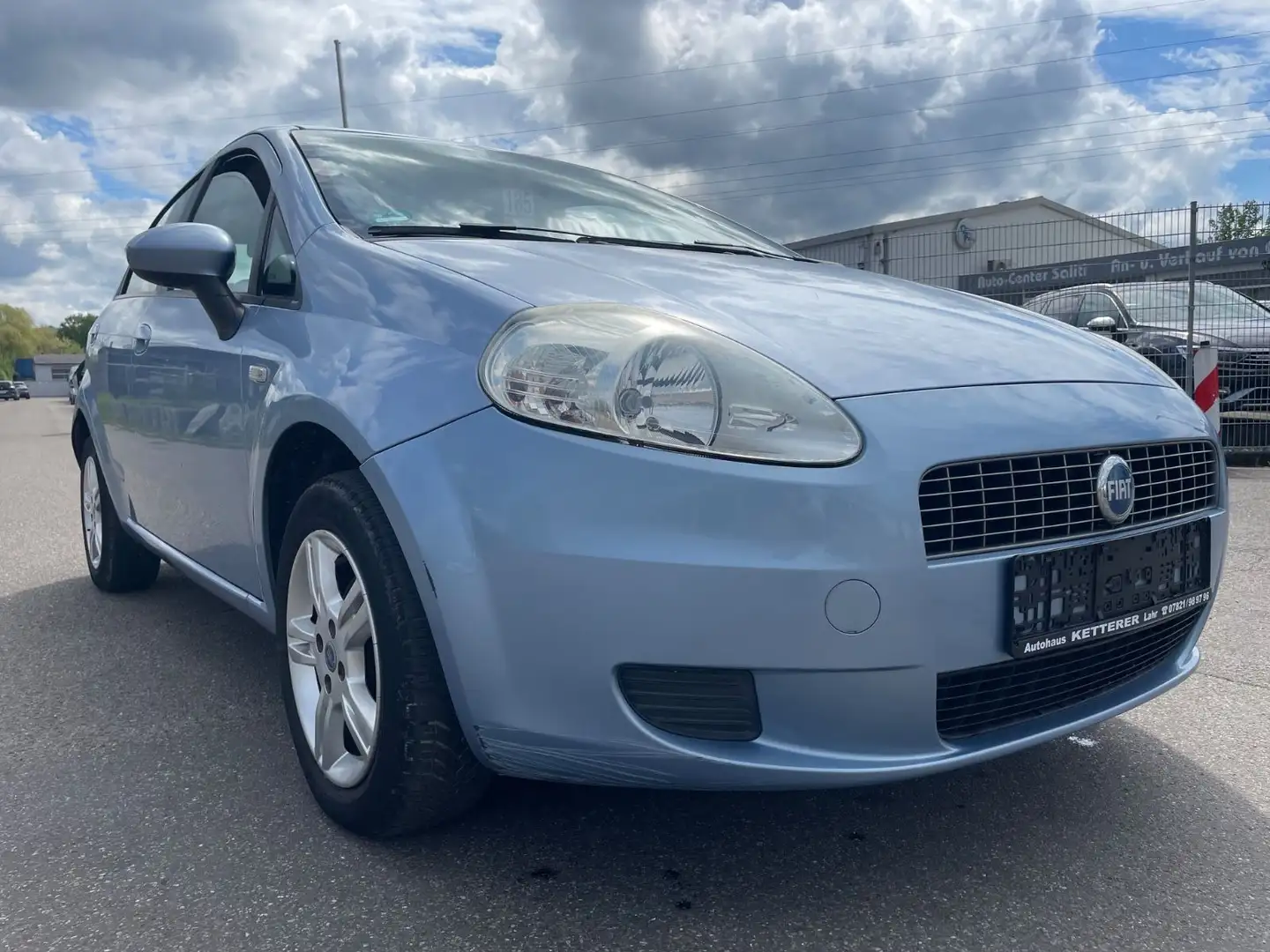 Fiat Grande Punto 1.4 8V Dynamic Blau - 1
