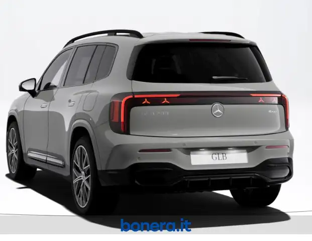 Mercedes-Benz GLB view 3