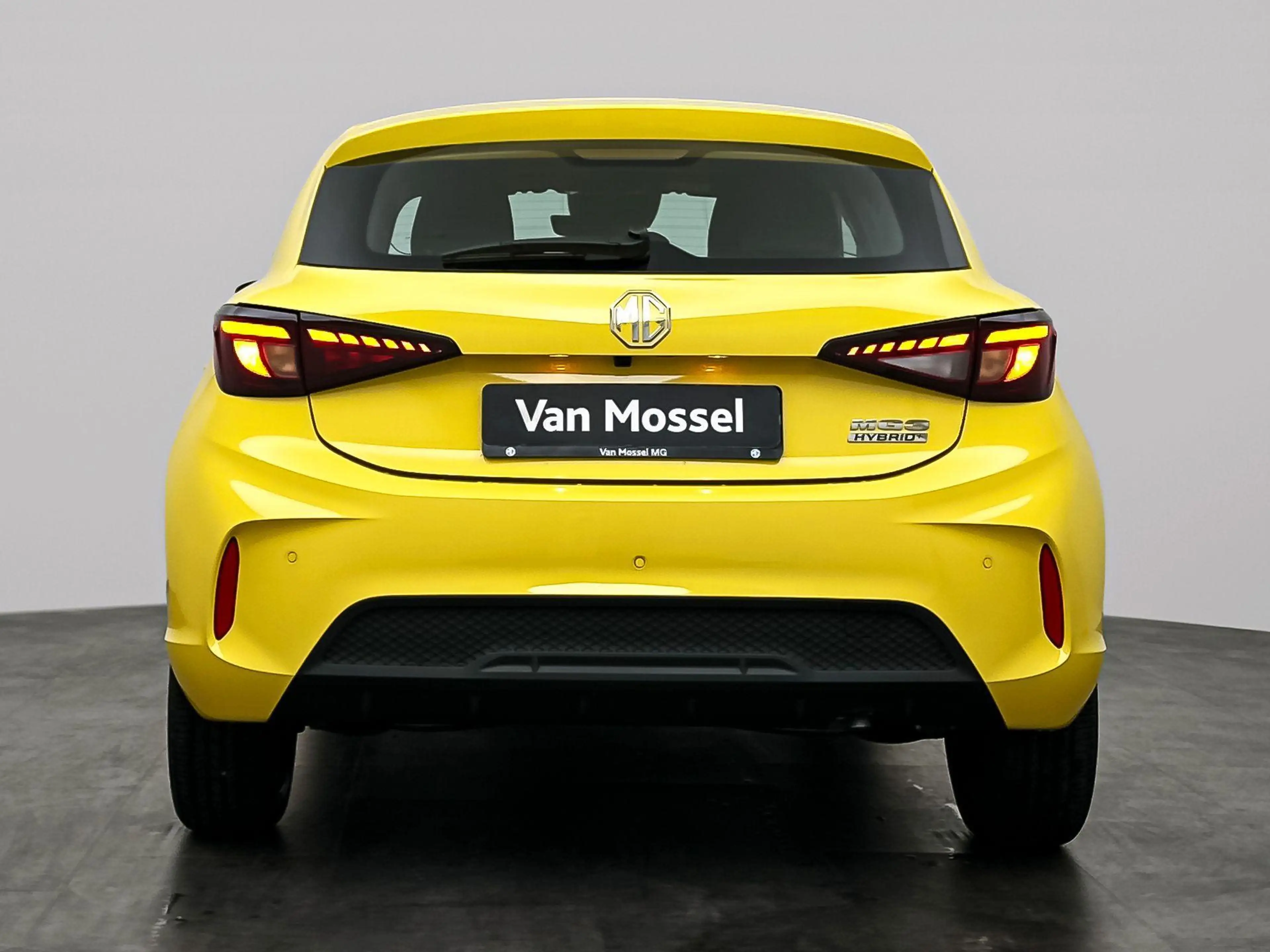 MG MG3 1.5T Hybrid Comfort Madness Edition | Camera | LED — photo 9