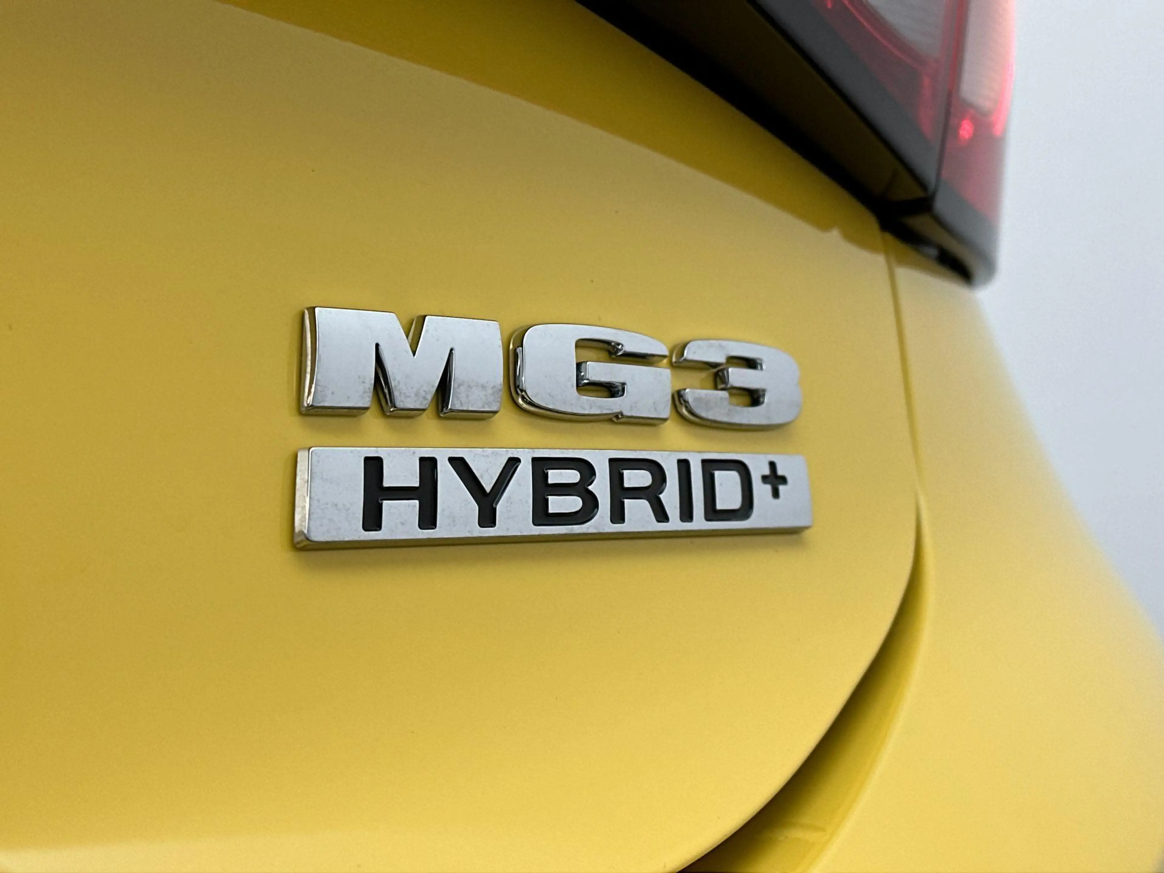 MG MG3 1.5T Hybrid Comfort Madness Edition | Camera | LED — photo 11