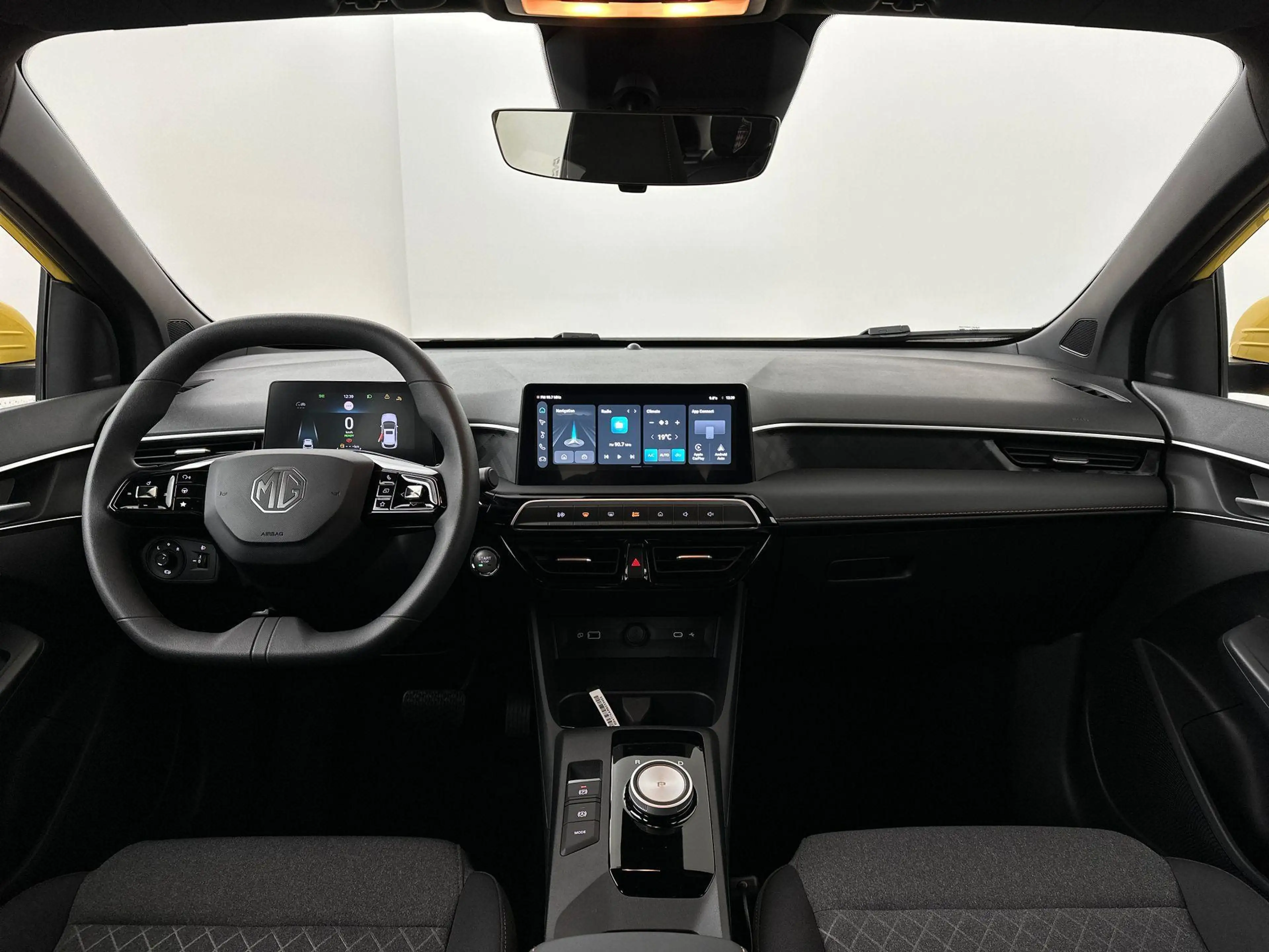 MG MG3 1.5T Hybrid Comfort Madness Edition | Camera | LED — photo 15