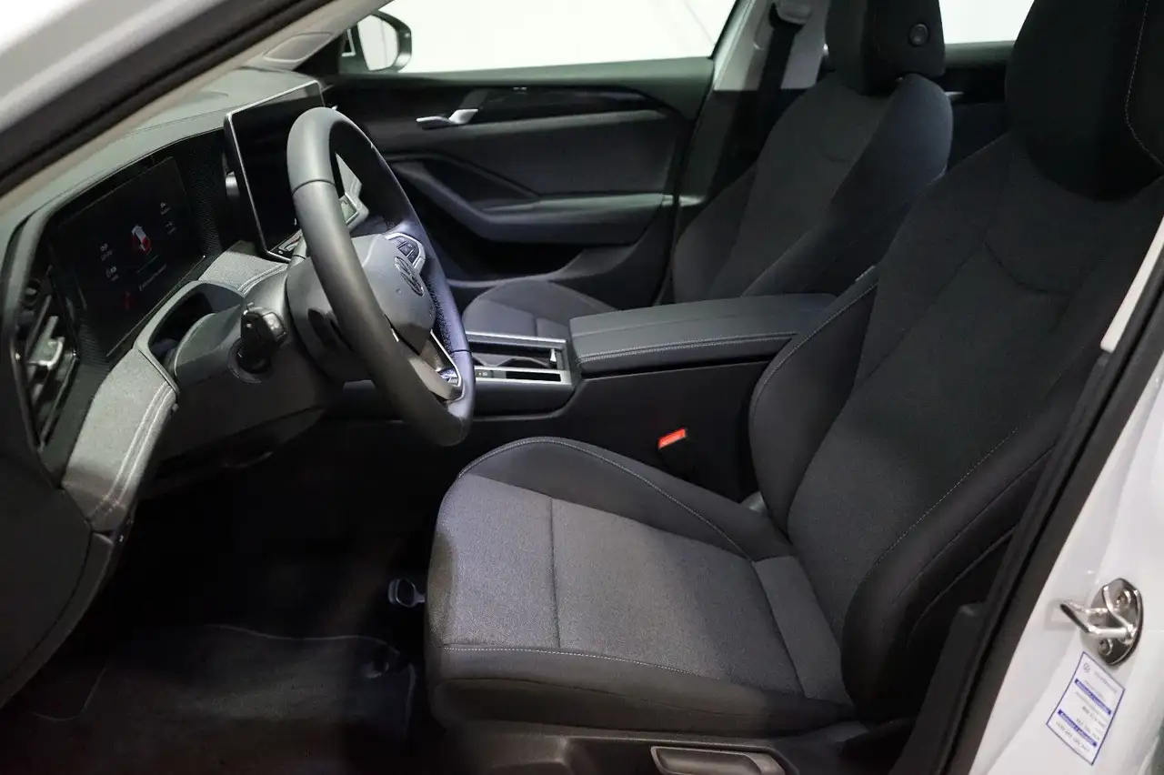 Volkswagen Passat Variant 1.5 eTSI Winterpaket+Kamera+ACC 15