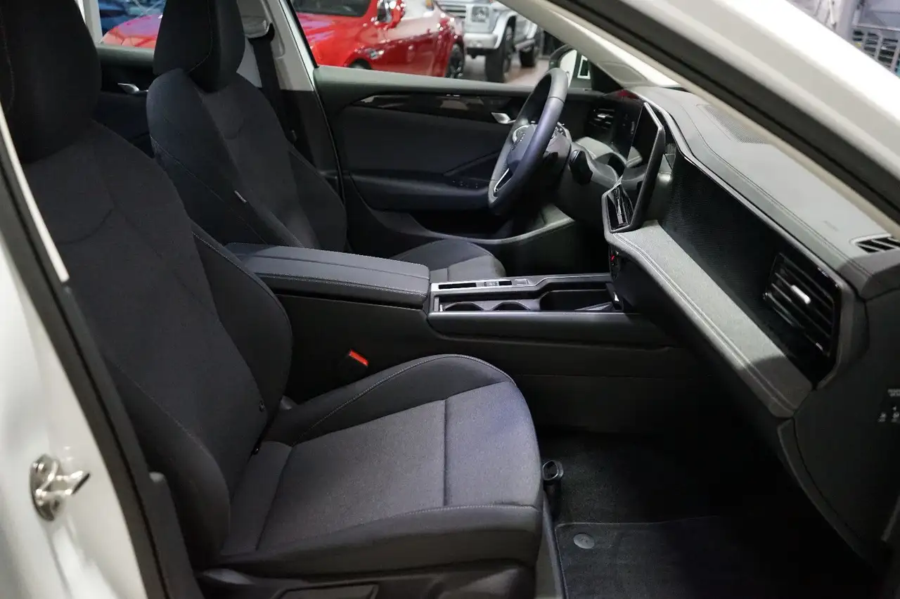 Volkswagen Passat Variant 1.5 eTSI Winterpaket+Kamera+ACC 19