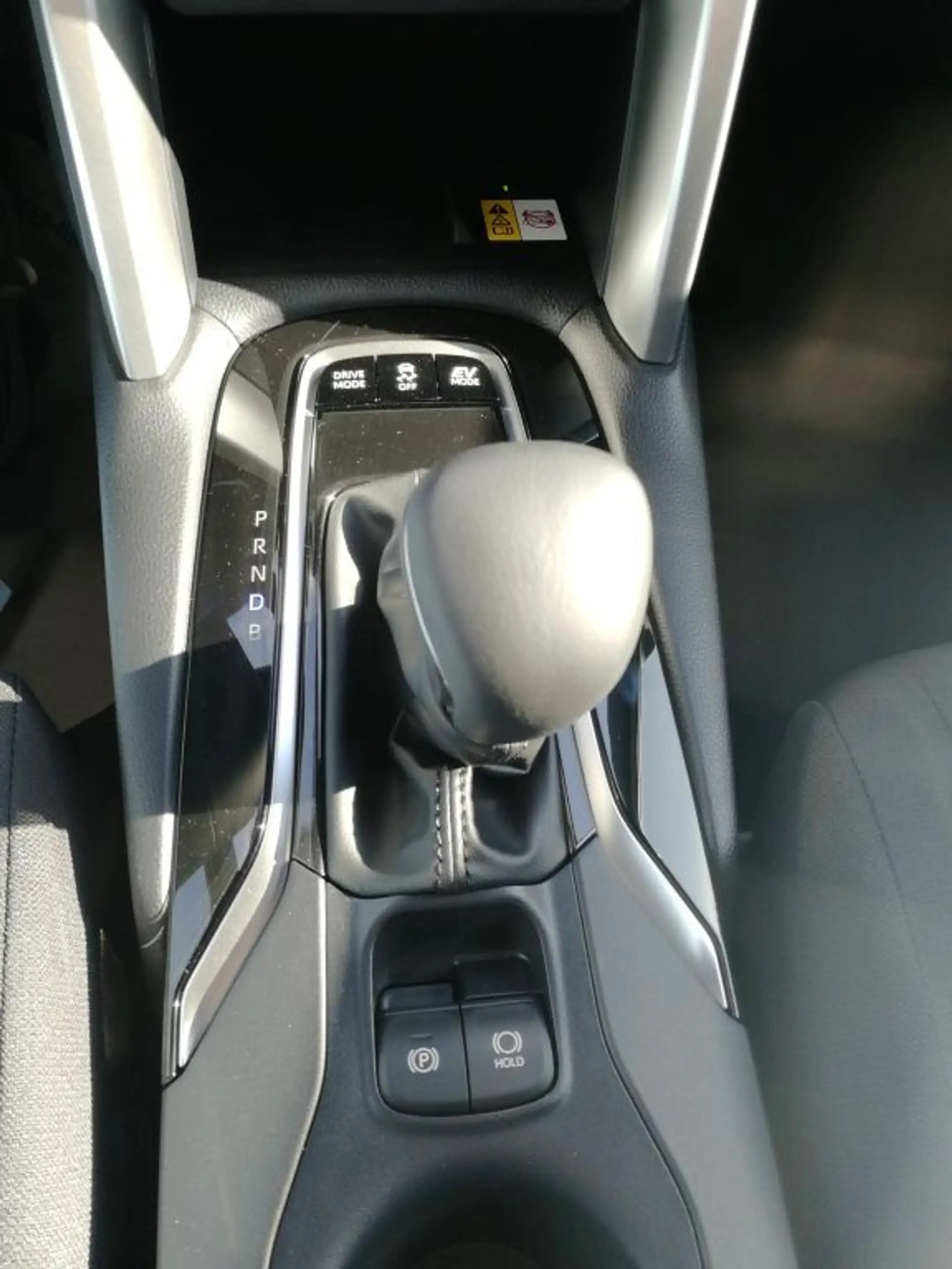 Toyota Corolla Cross Hybrid 2.0 VVT-i 4x4 Team D — photo 13