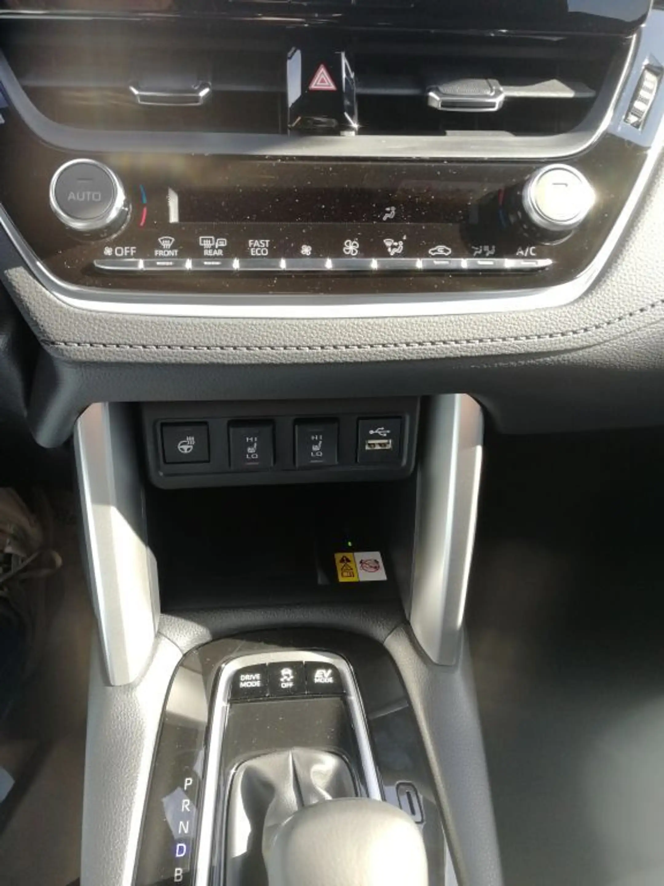 Toyota Corolla Cross Hybrid 2.0 VVT-i 4x4 Team D — photo 14