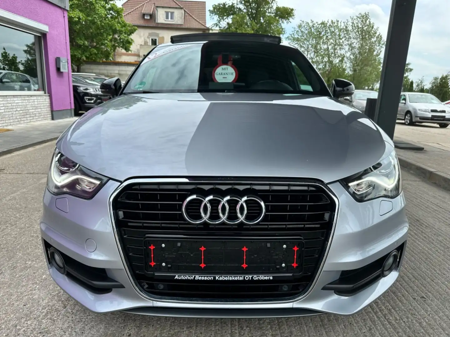 Audi A1 S-Line Sportback" Panorama"Navi" Silber - 2