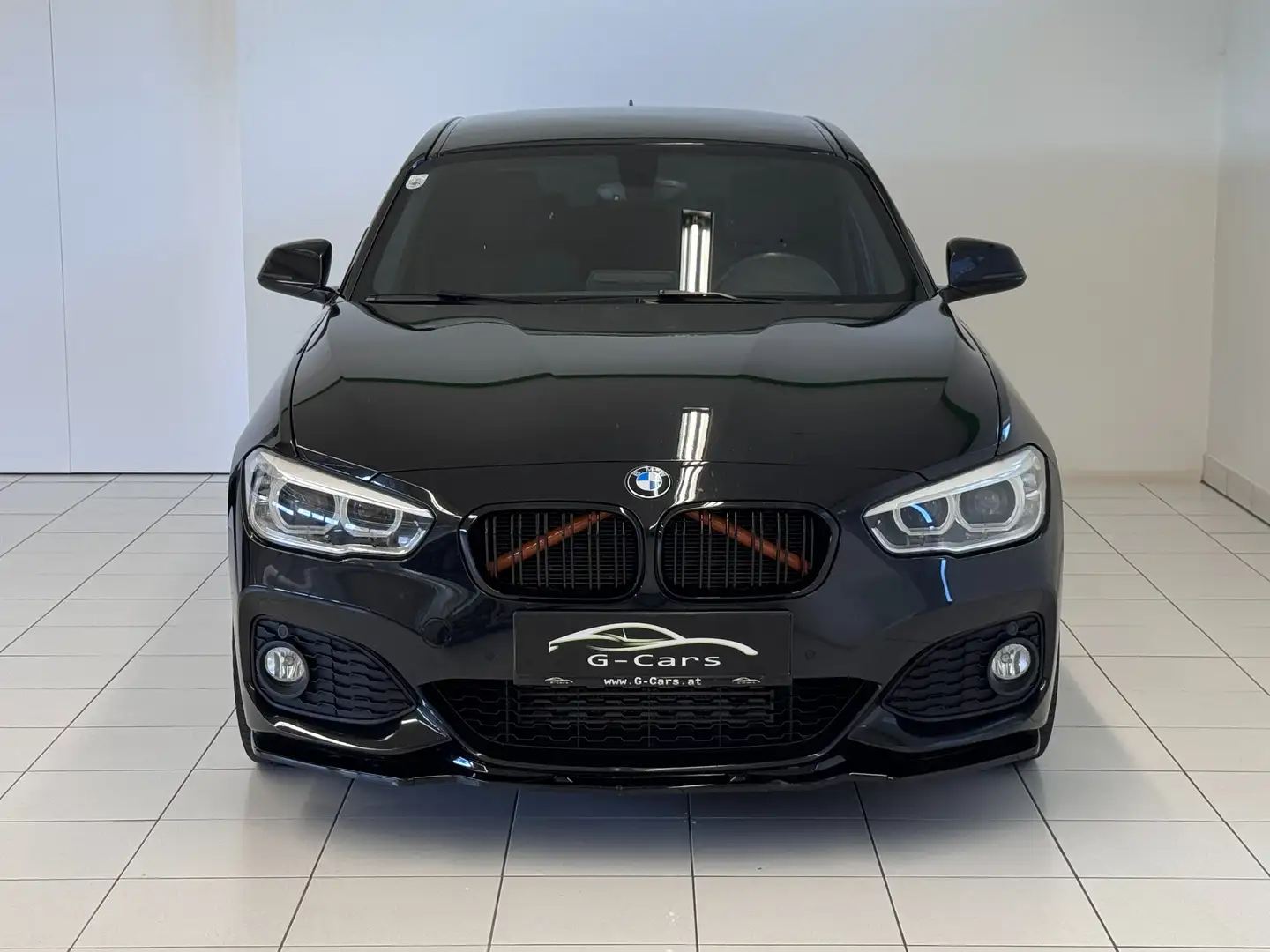 BMW 118 d M Sport *Facelift*LED*Servicegepflegt bei BMW* Noir - 2