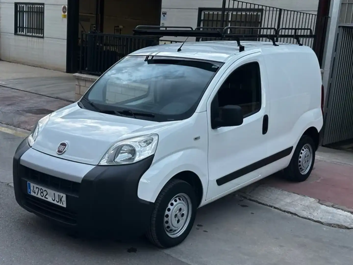 Fiat Fiorino Combi 1.3Mjt Base 5pl. 75 Blanc - 1