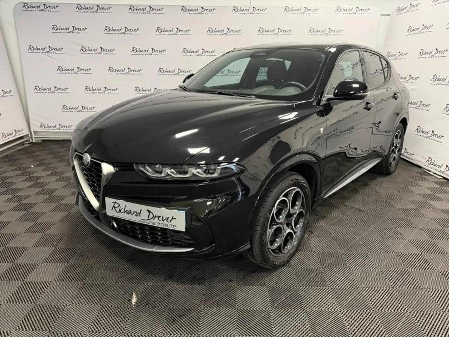 Alfa Romeo Tonale 1.3 PHEV 280ch Ti AT6 e-Q4 Noir - 1
