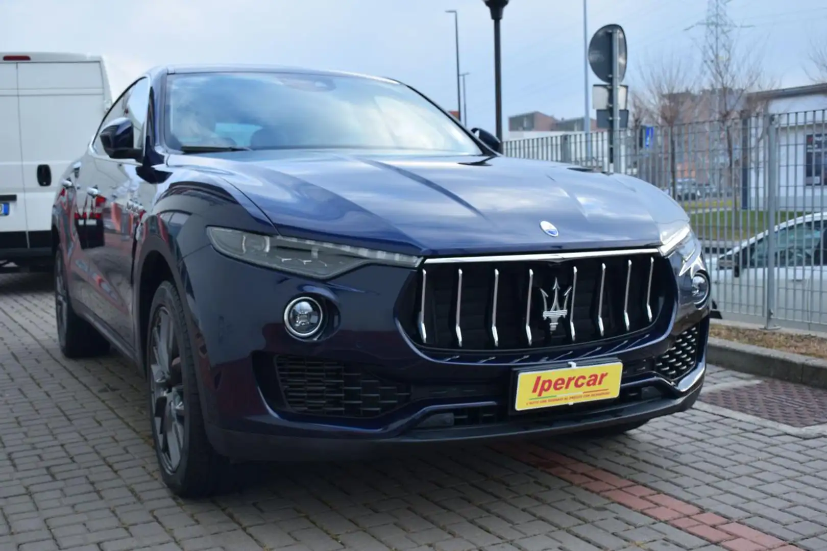 Maserati Levante V6 Diesel AWD Blu/Azzurro - 2