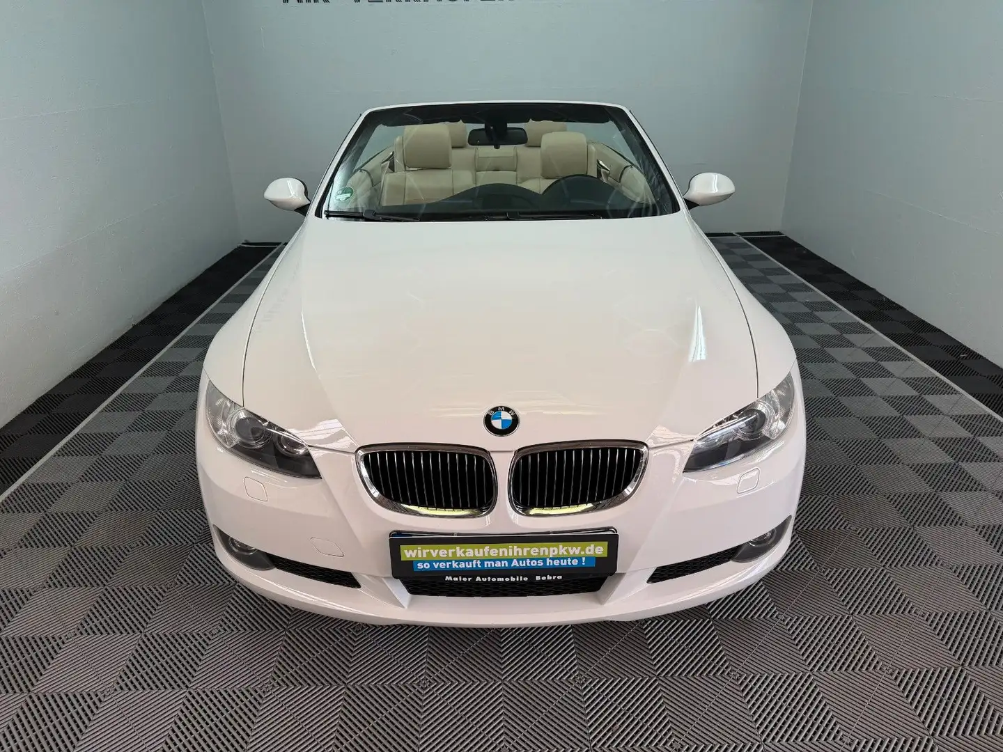 BMW 330 i Cabrio *SCHALTER-6G*  AHK Blanc - 2
