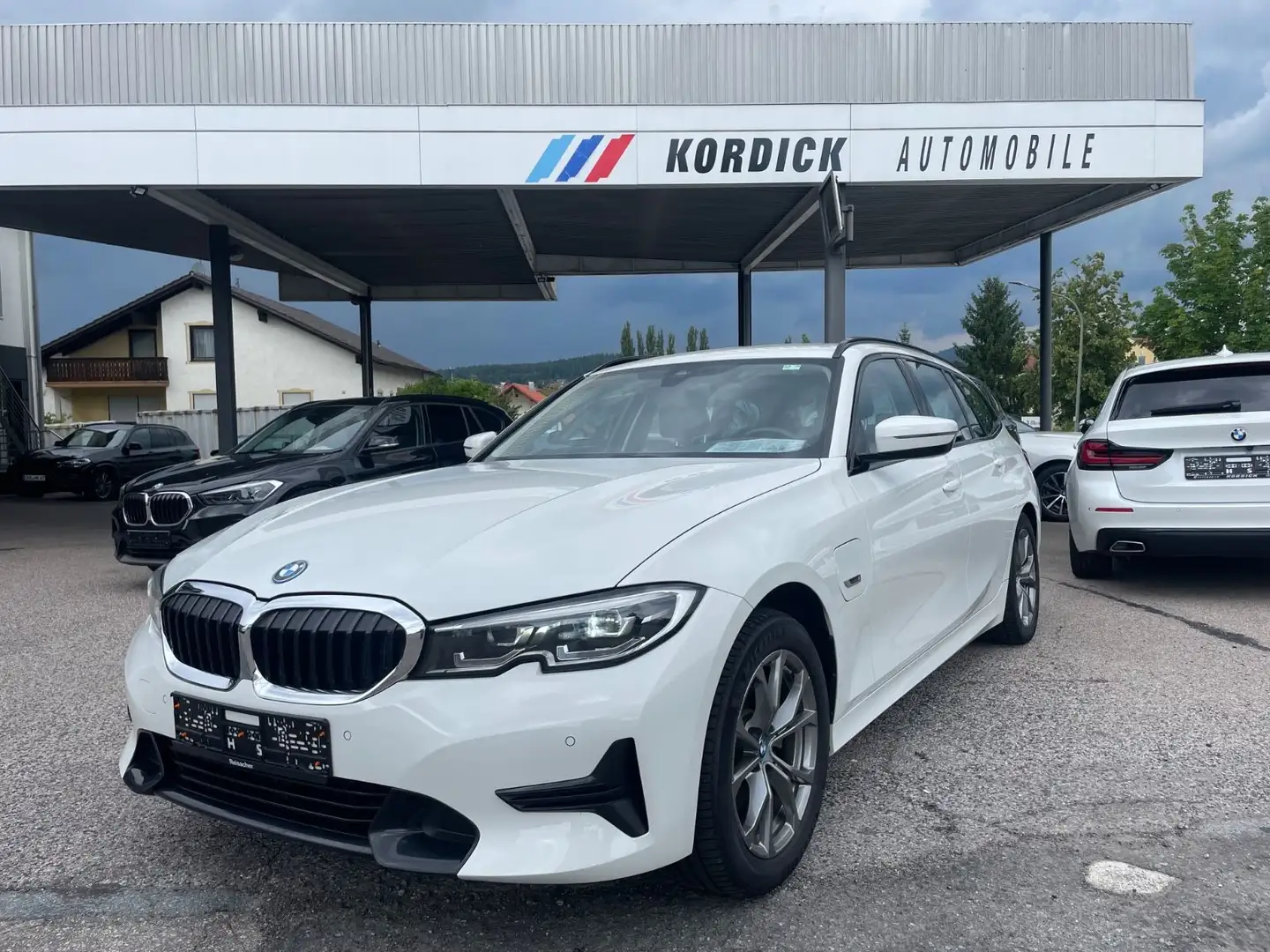 BMW 320 e TOURING G21 "SPORT LINE"/LC"PROF"/AHK/SHZ Bianco - 1