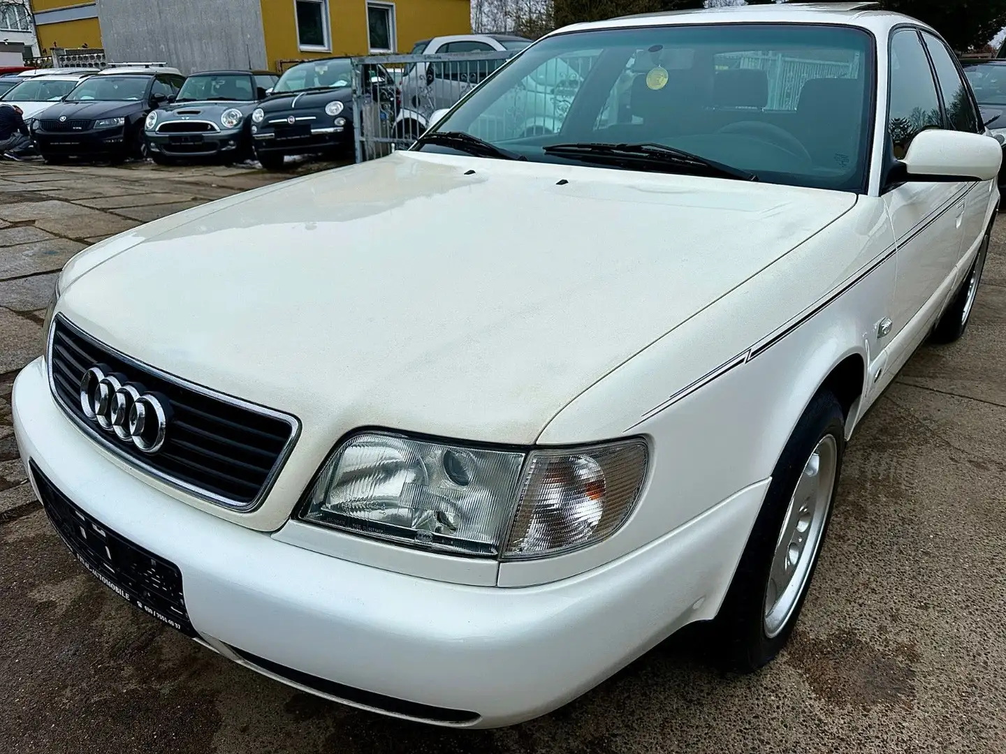Audi 100 2.0 Lim. * 3.-Hand * 8.-Fachbereift * SSD * Bílá - 1