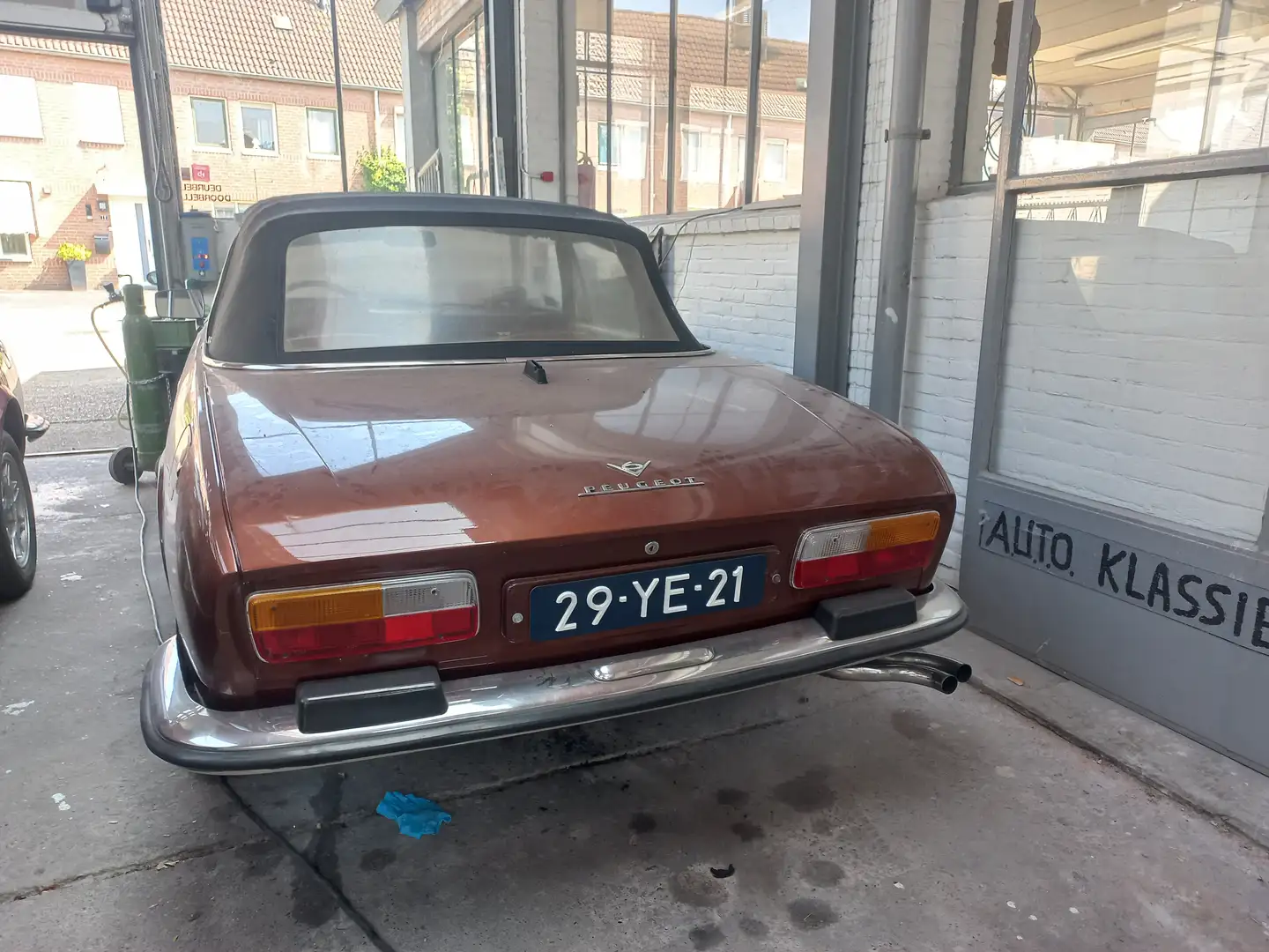 Peugeot 504 cabriolet Bruin - 1
