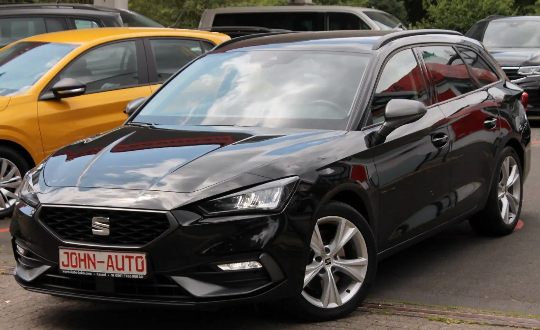 SEAT Leon Sportstourer FR *1.Hd*Automatik*LED*AHK* Nero - 1