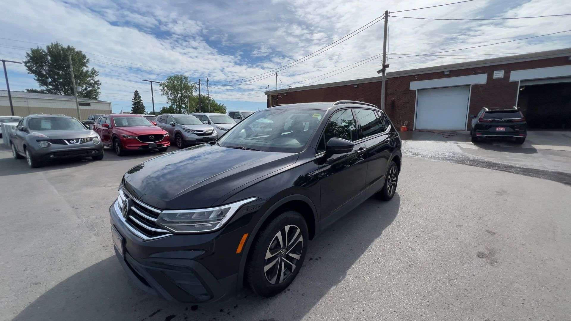 2024 Volkswagen Tiguan >>JUST SOLD<< — снимка 1