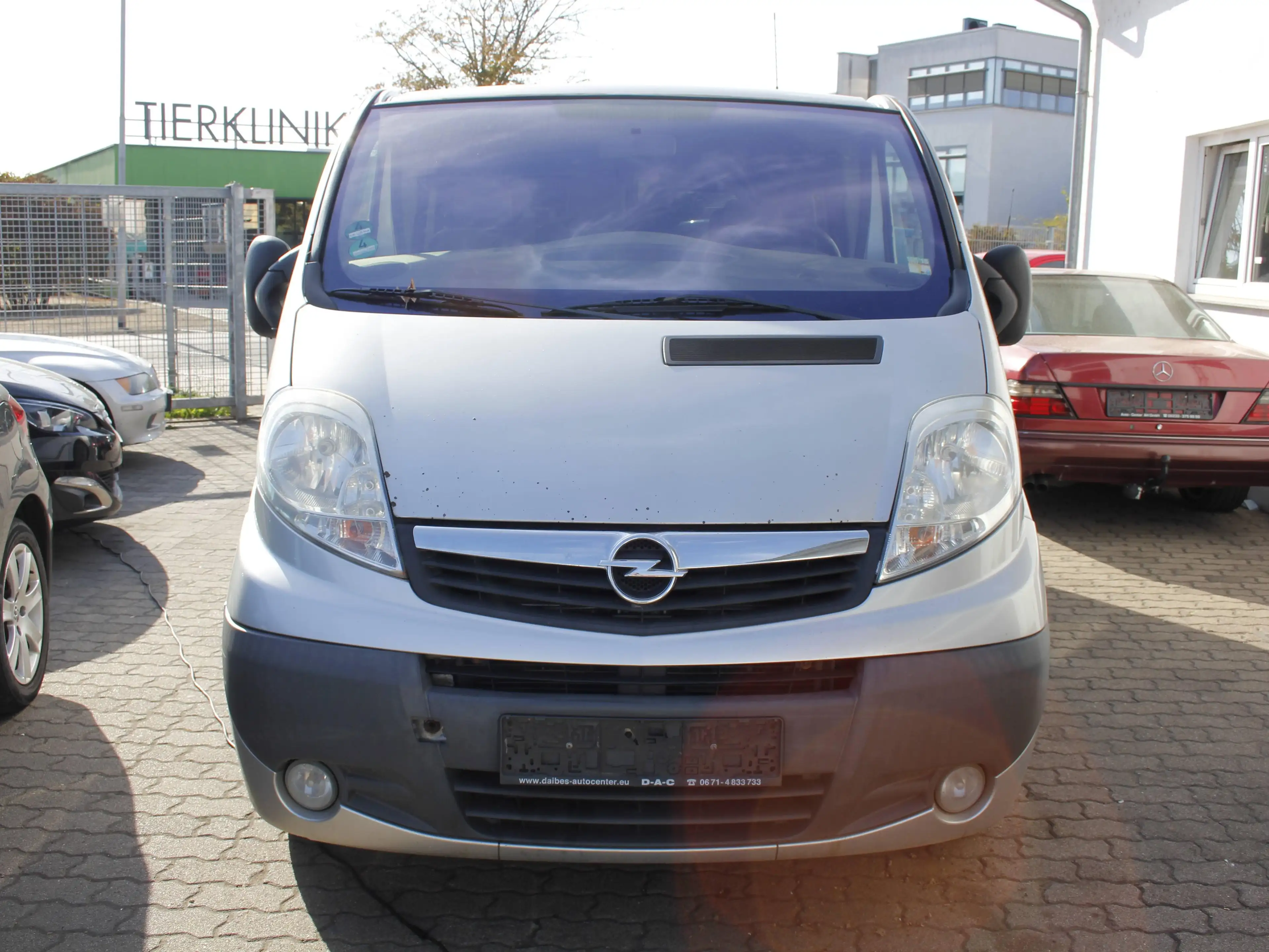 Opel Vivaro Kombi L1H1 2,9t Automatik Klima 9 Sitzer 2 Hand — photo 3