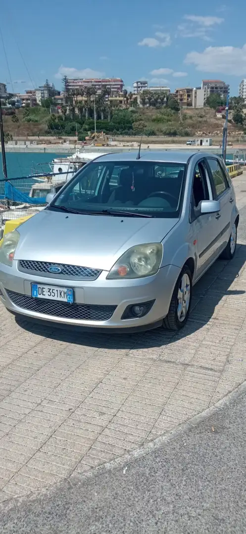Ford Fiesta 5p 1.4 tdci Collection - 2