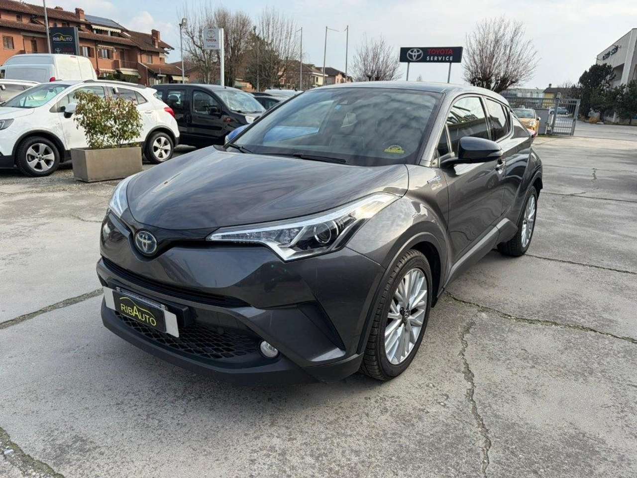 Toyota C-HR 1.8 Hybrid E-CVT Trend