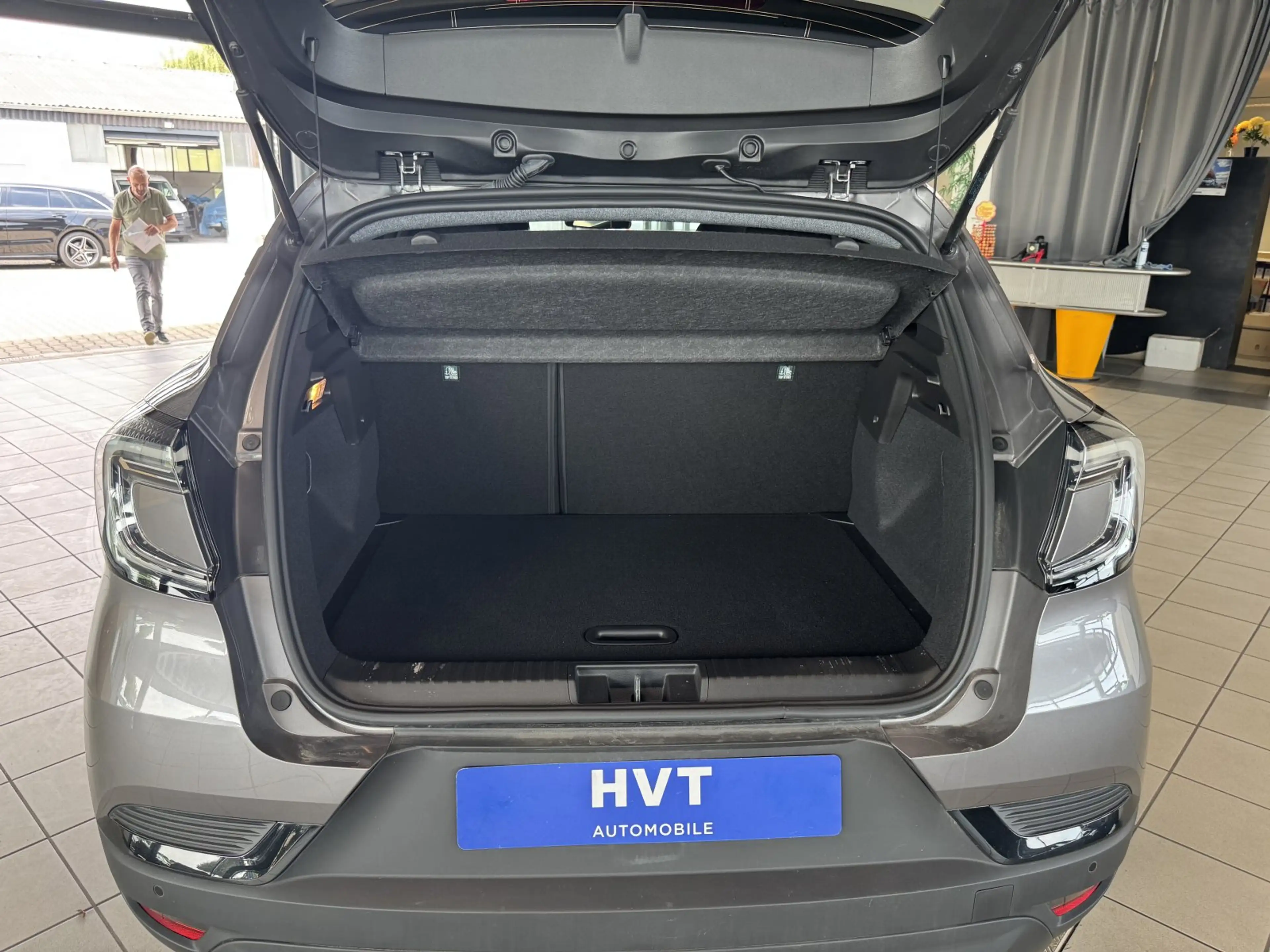 Renault Captur 1.3 TCe 140 EDC Techno|ACC|LED|SHZ|LHZ|18ZOLL — photo 13