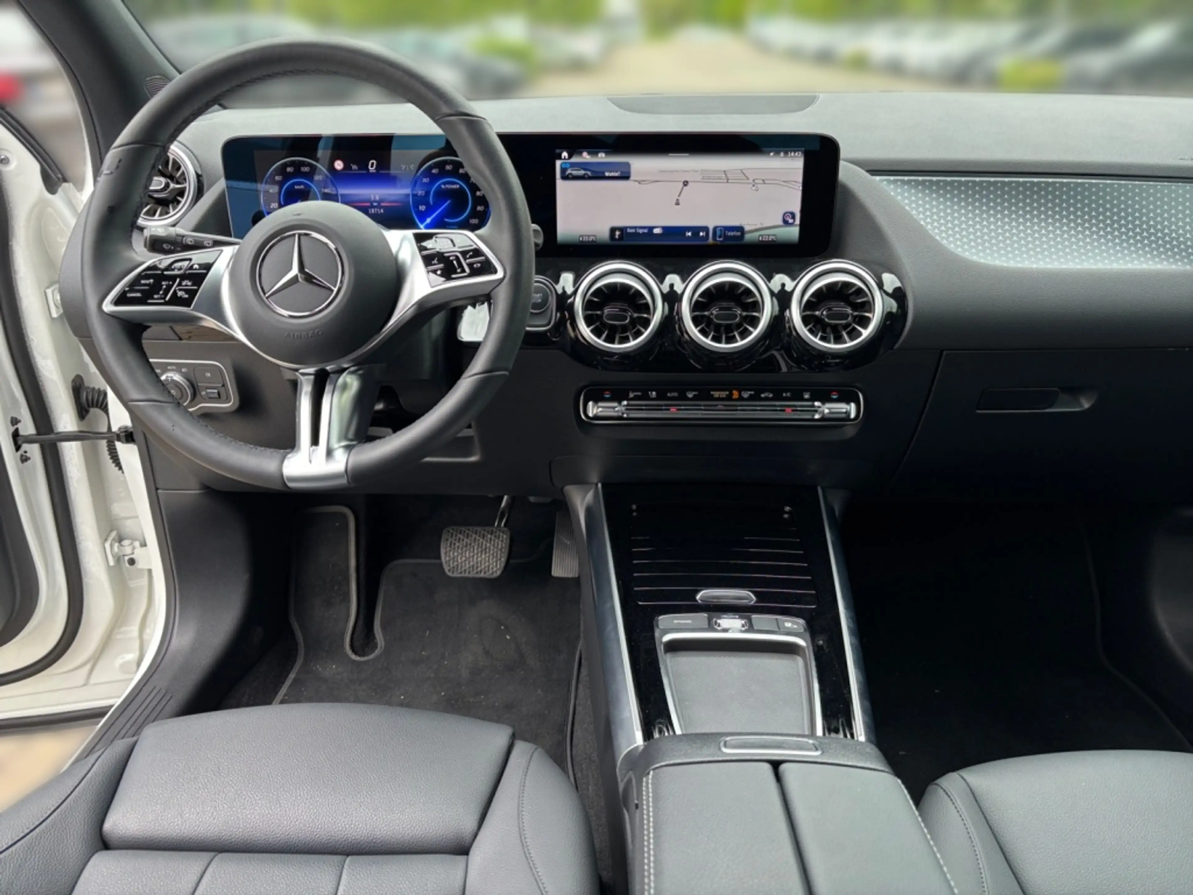 Mercedes-Benz EQA 300 4MATIC Progressive*Soundsystem — photo 13