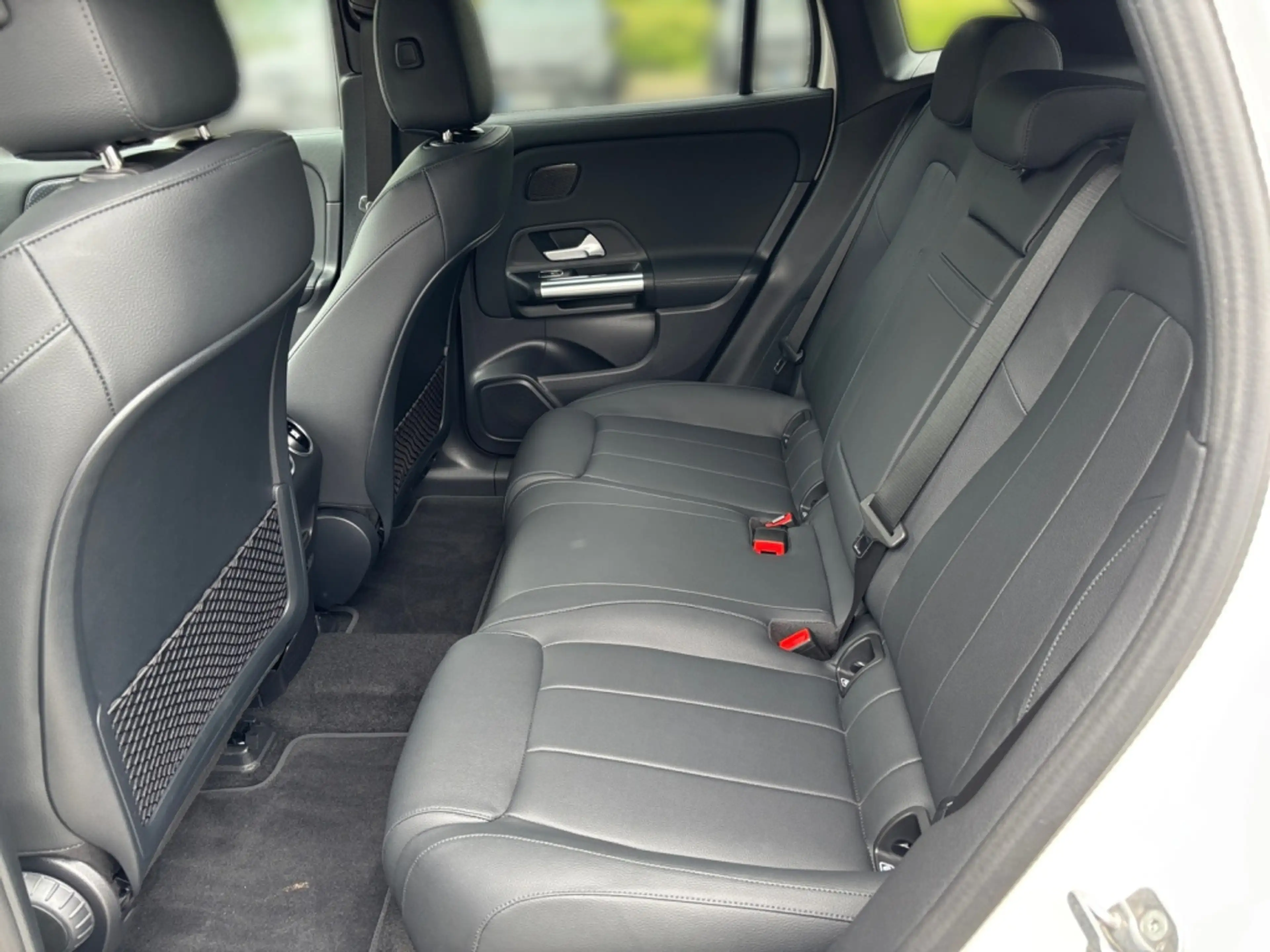 Mercedes-Benz EQA 300 4MATIC Progressive*Soundsystem — photo 14