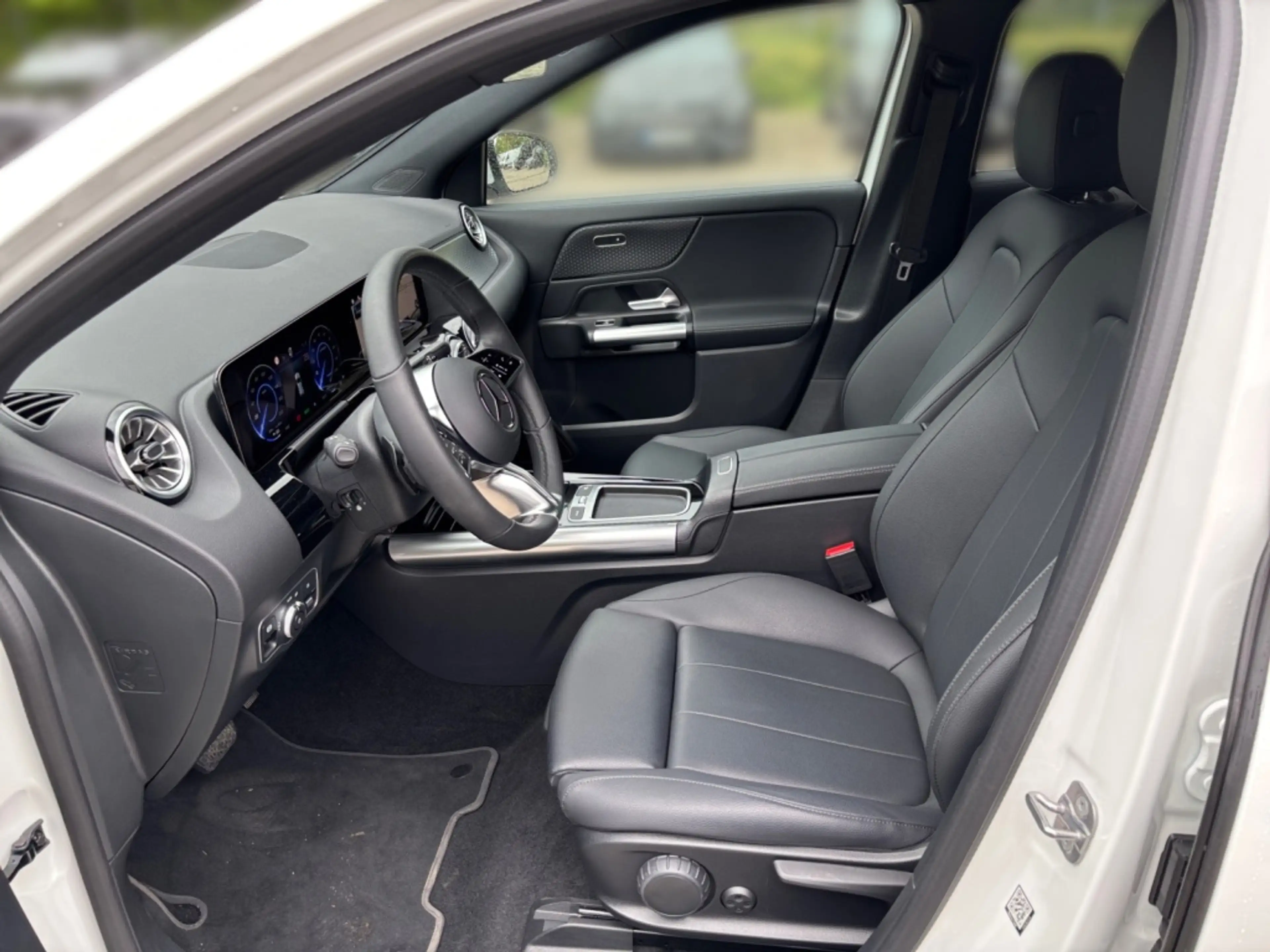 Mercedes-Benz EQA 300 4MATIC Progressive*Soundsystem — photo 9
