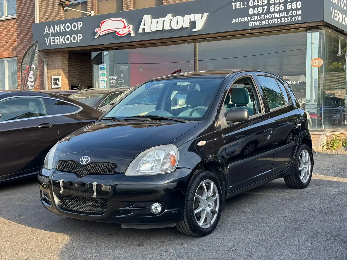 Toyota Yaris 1.3i 16v Linea Luna / Car-pass ! Negro - 1