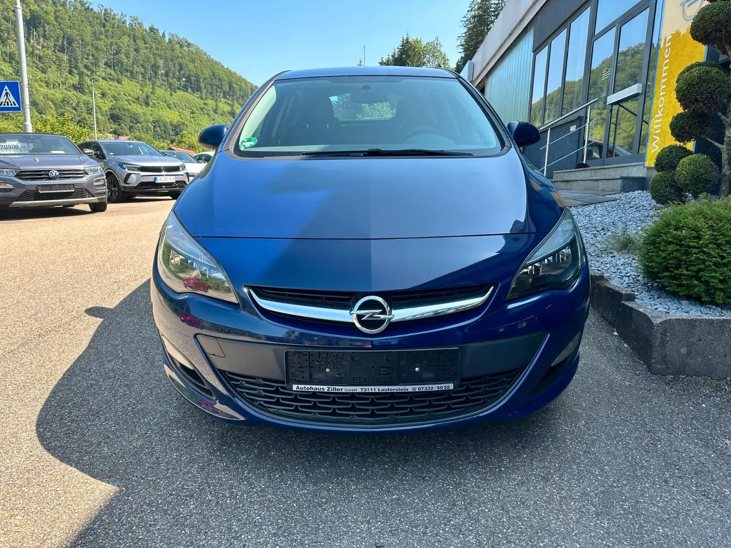 Opel Astra J Lim. 1.6 Edition Blau - 2