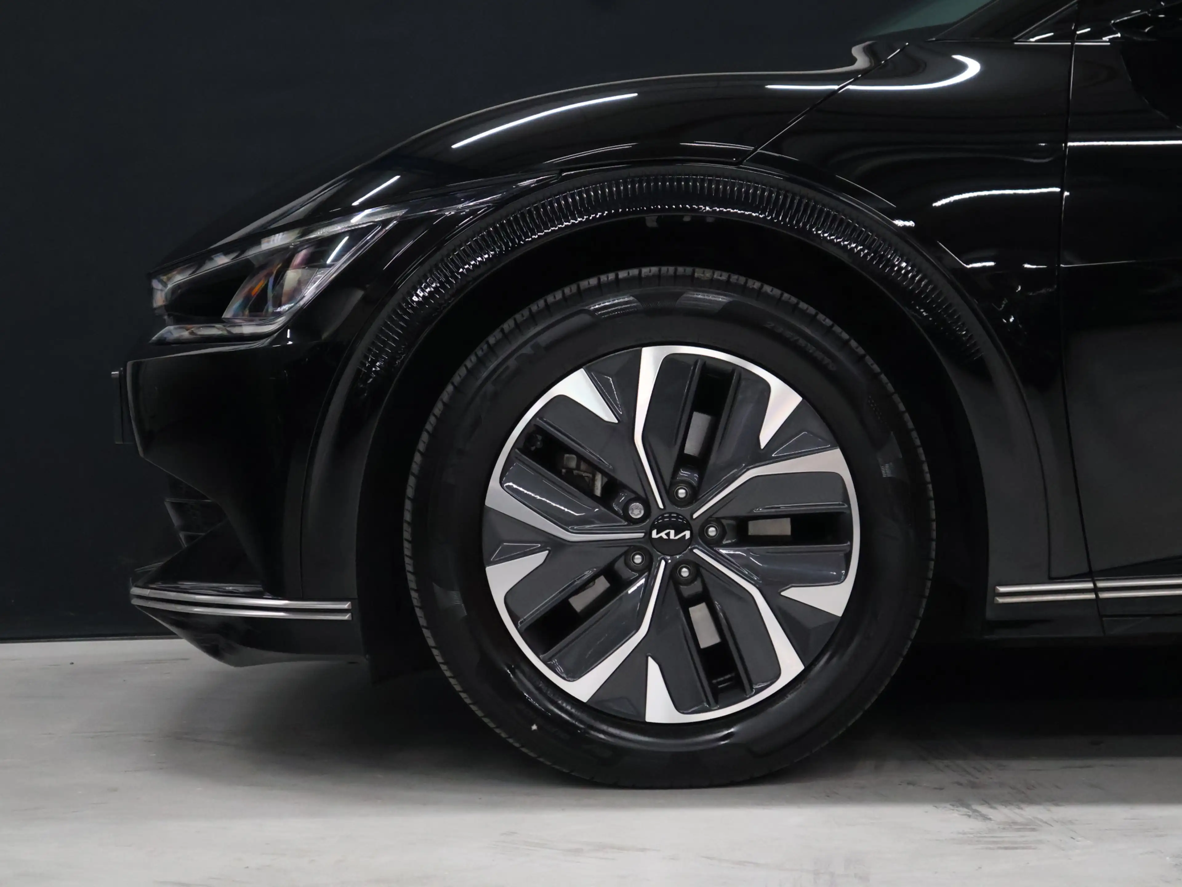 Kia EV6 Plus 77.4 kWh [SOH 100%, MEMORY SEATS, APPLE CARPL — photo 3
